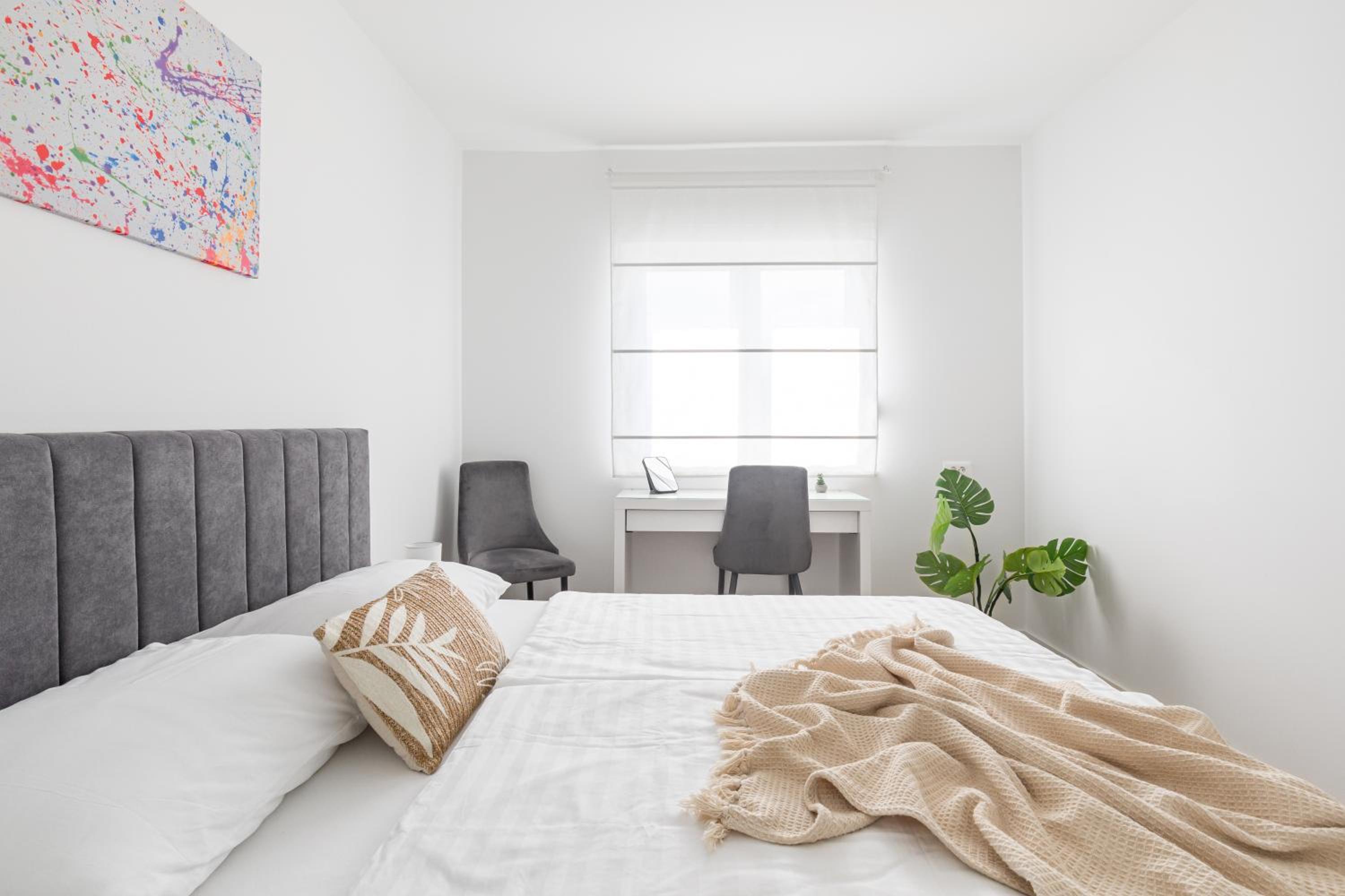 Three-Bedroom Apartment - Photo 5