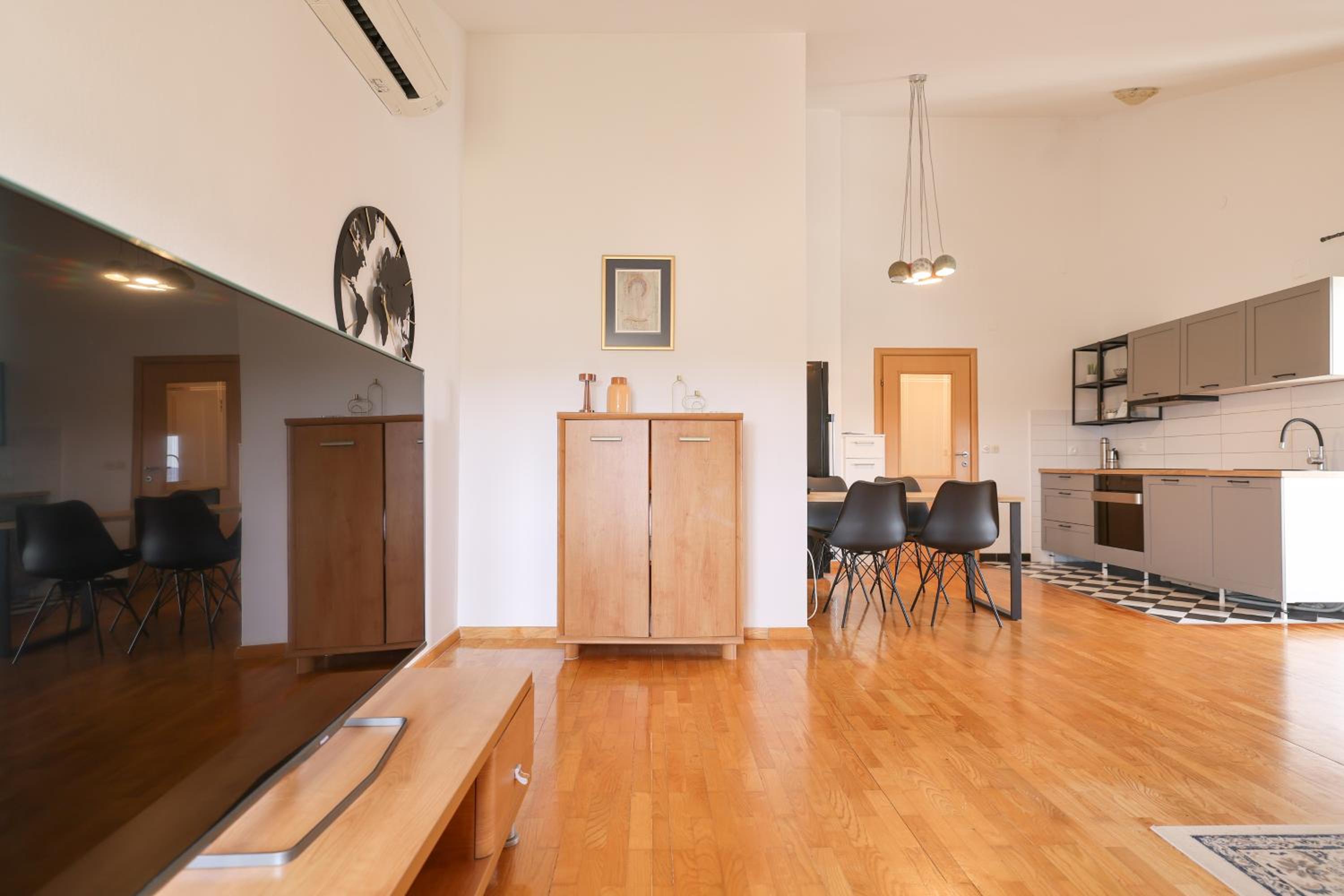 Loft photo 3