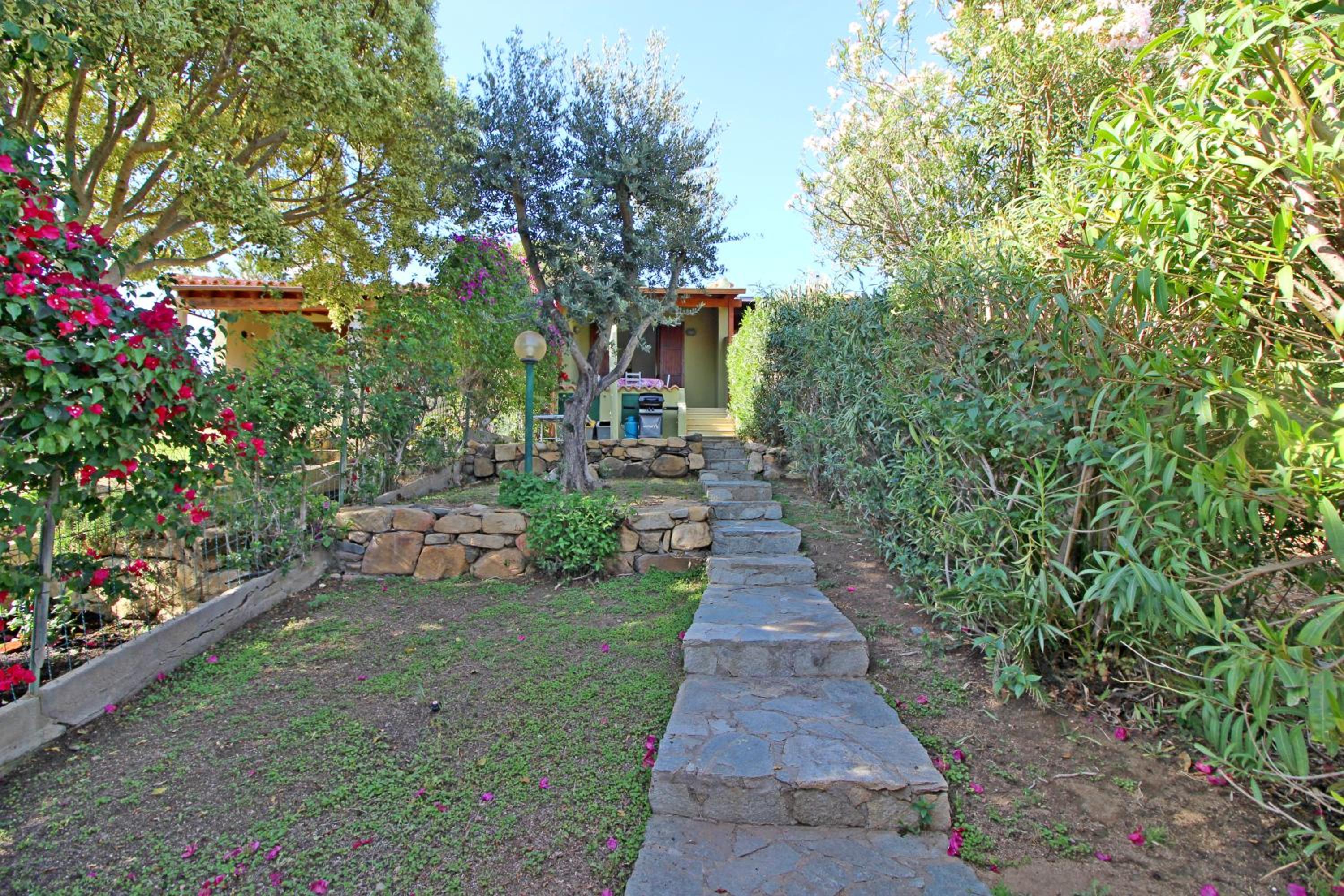 One-Bedroom House photo 3