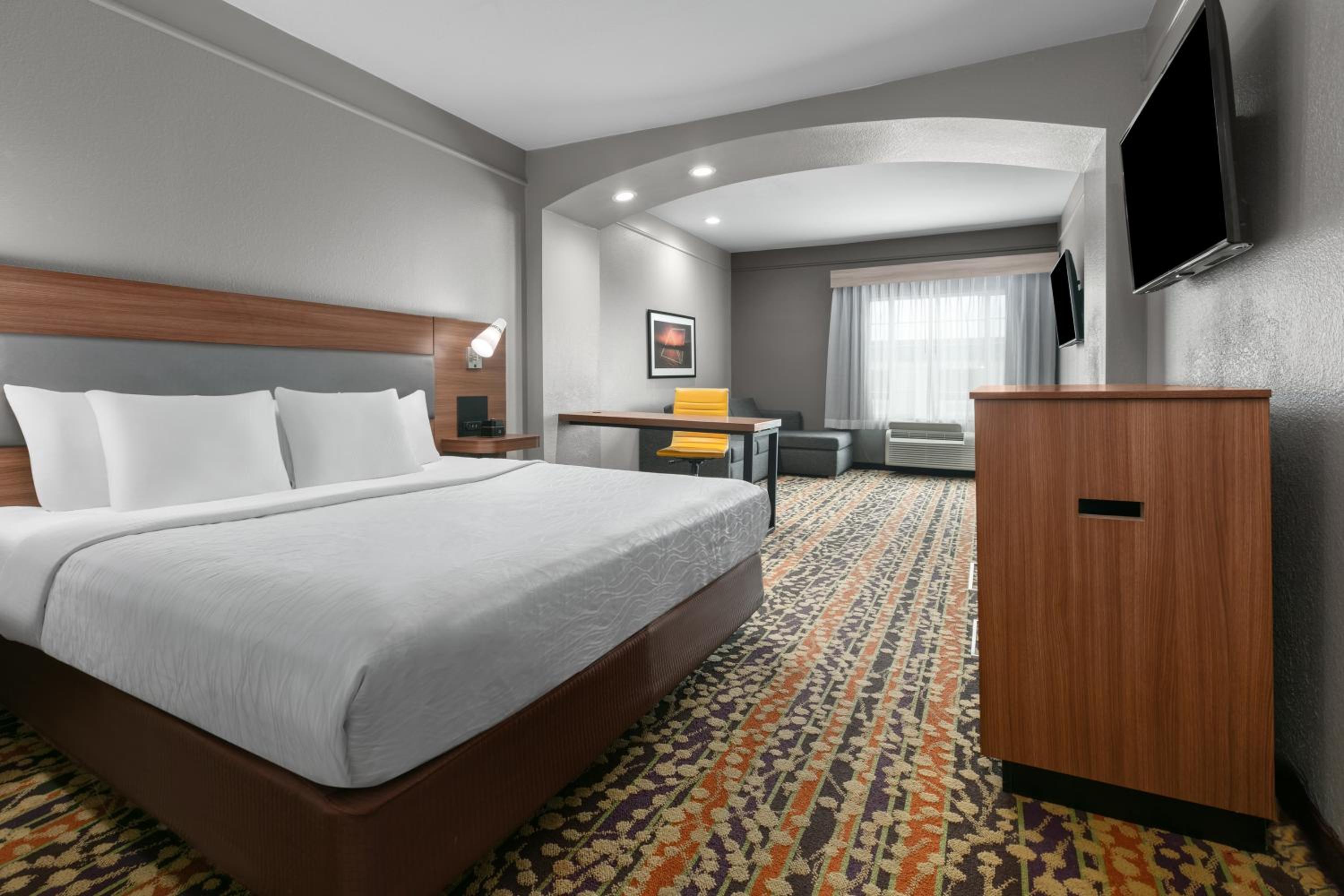 Executive King Room - Photo 2