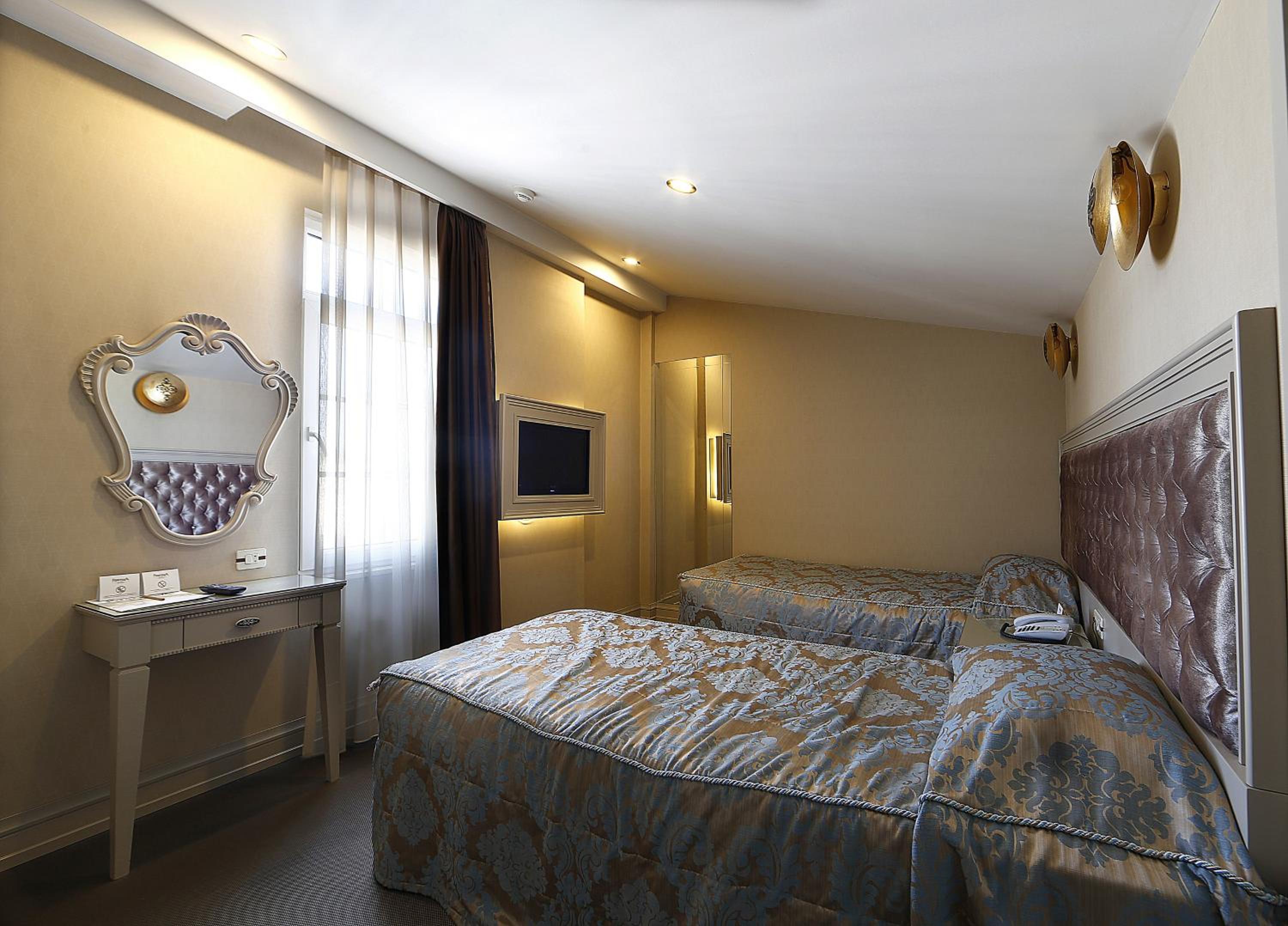 Standard Double Room photo 2