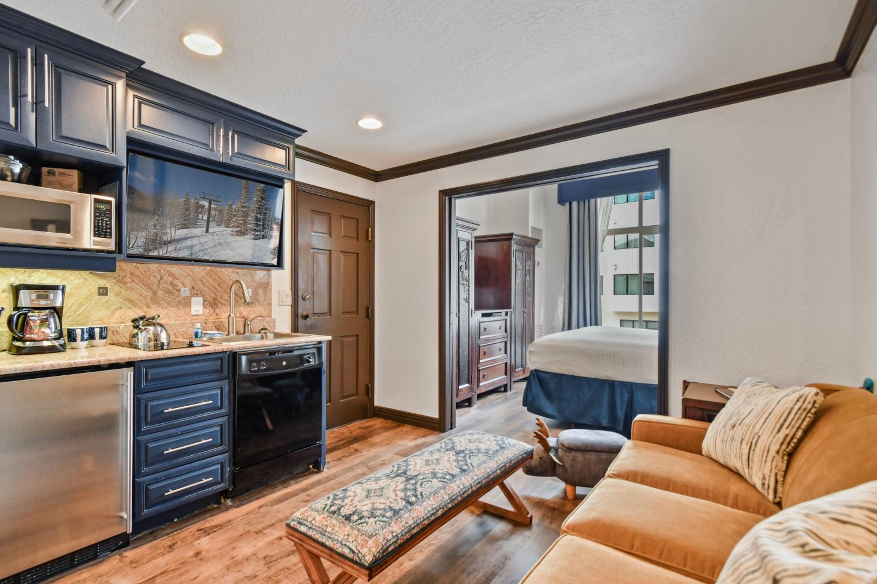 Studio Apartment