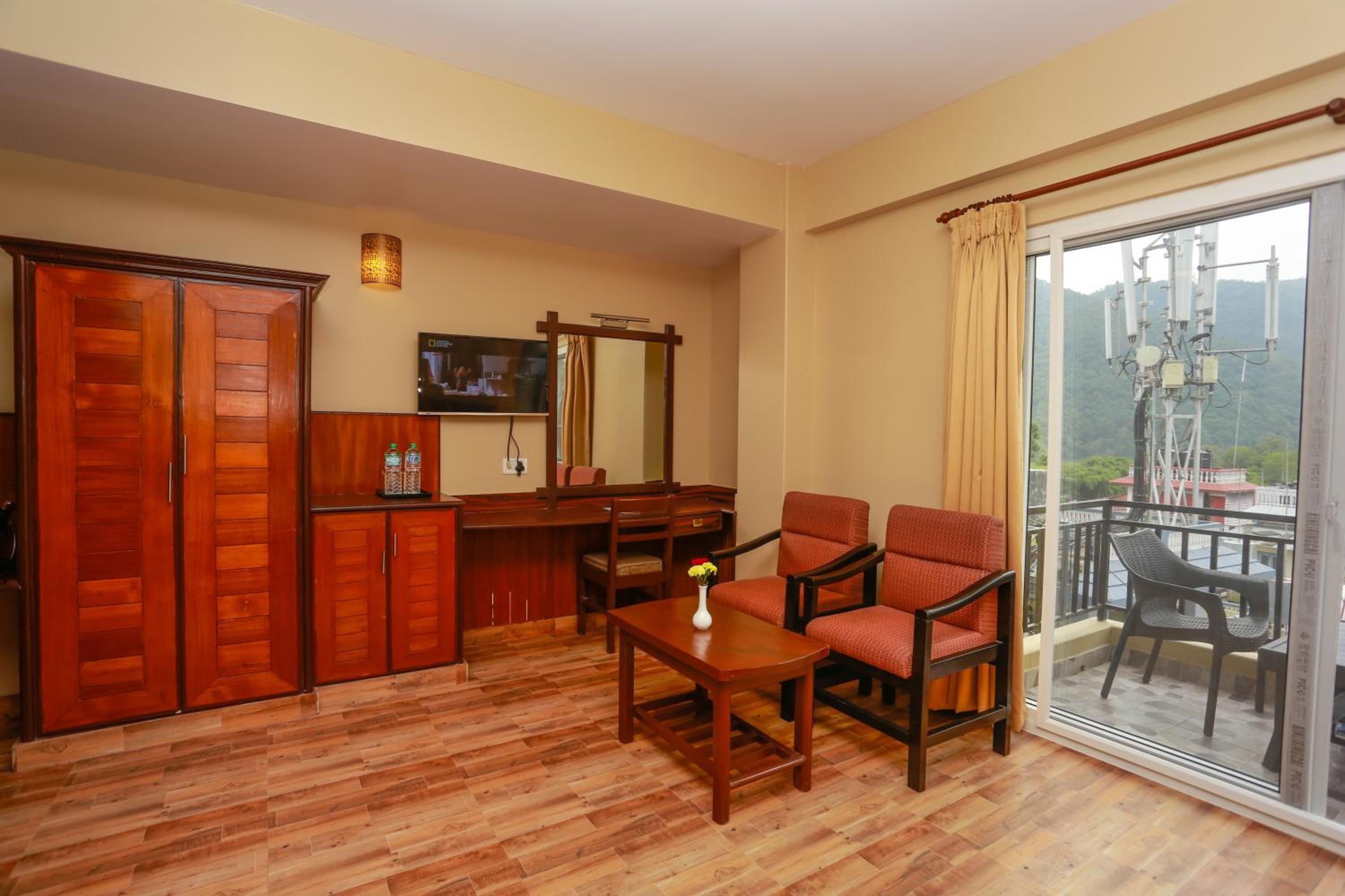Deluxe Double Room - Photo 8