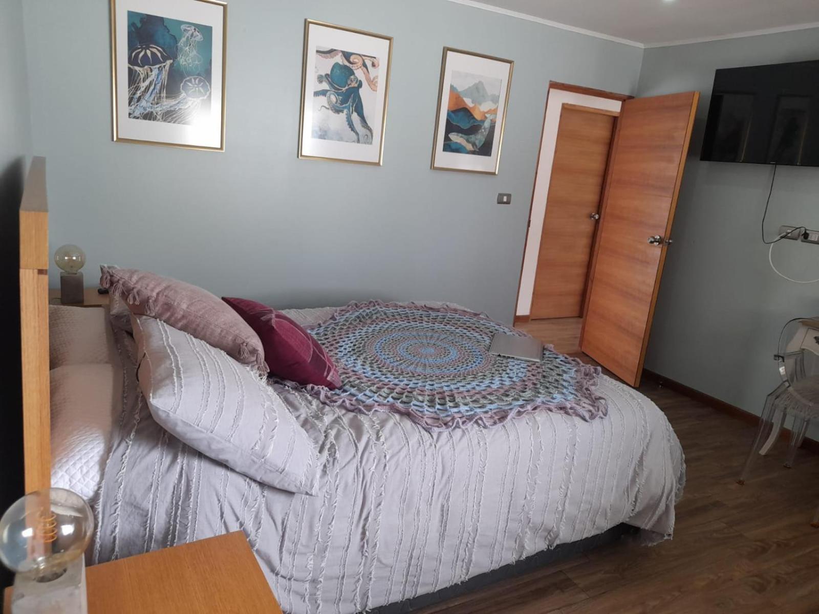 Three-Bedroom Vacation Home  photo 2
