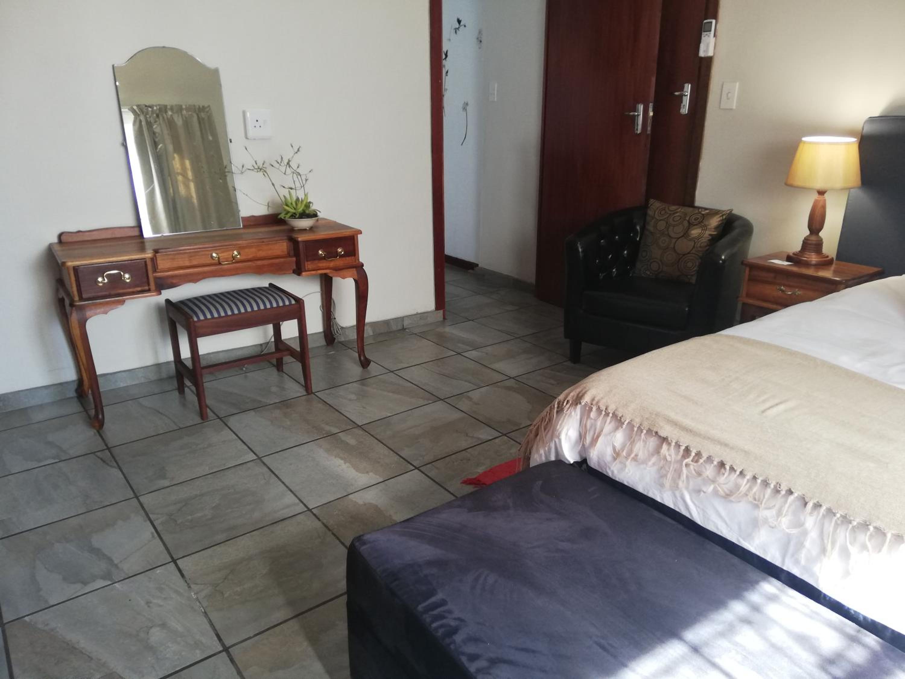 Executive Suite photo 2