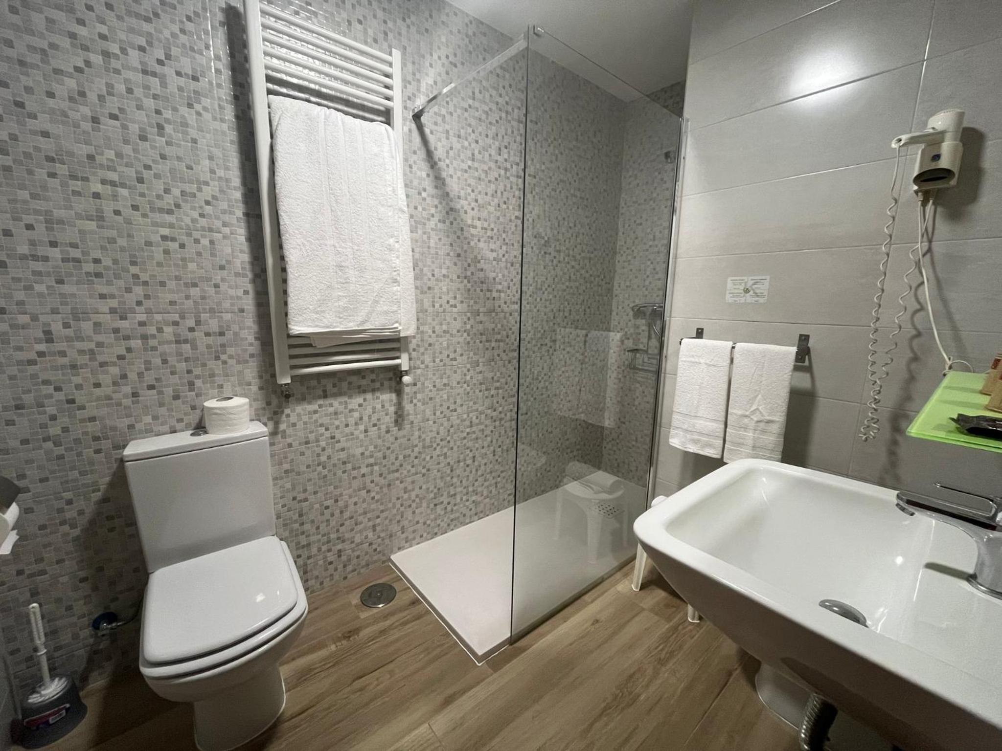Single Room photo 2