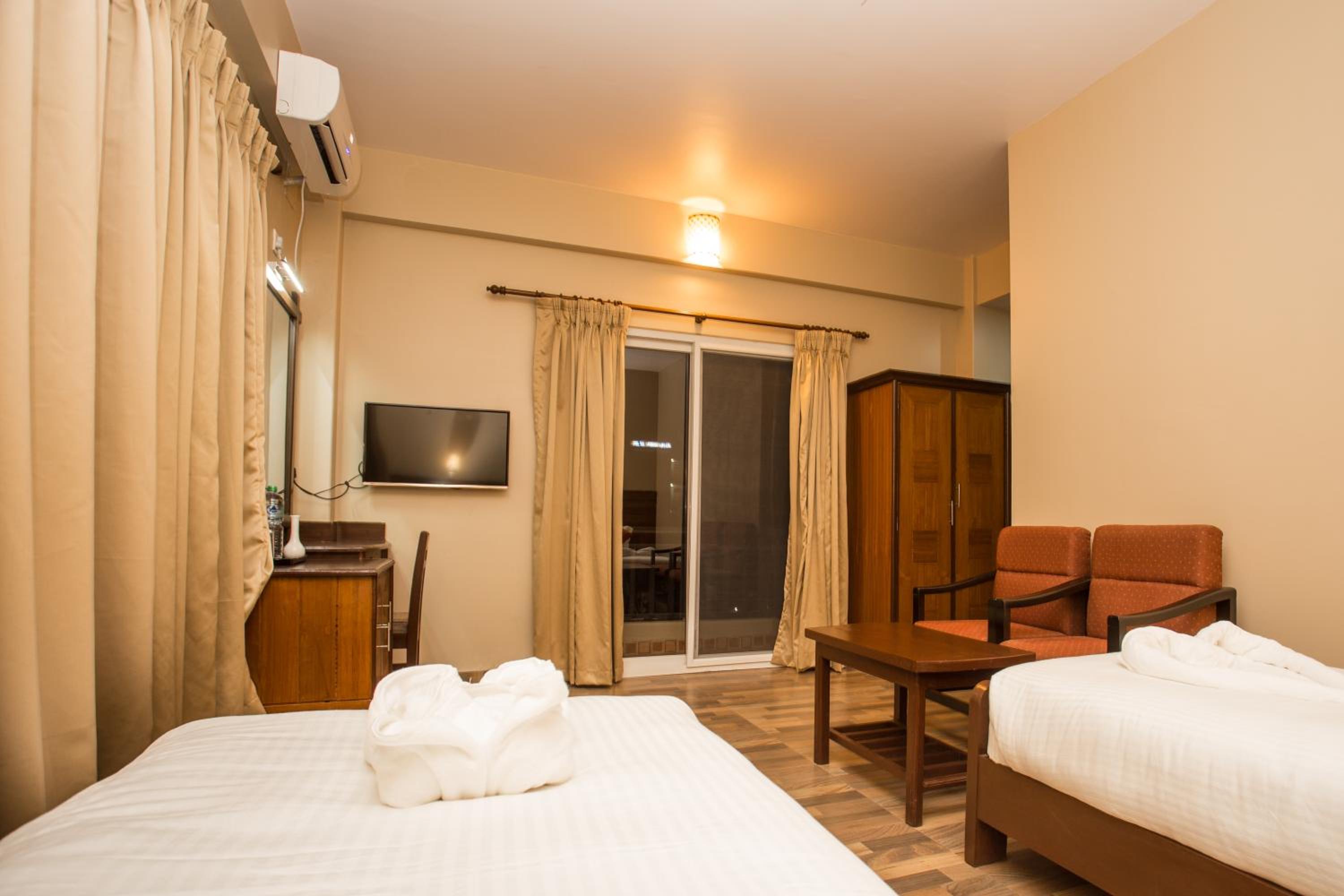 Deluxe Double Room - Photo 18
