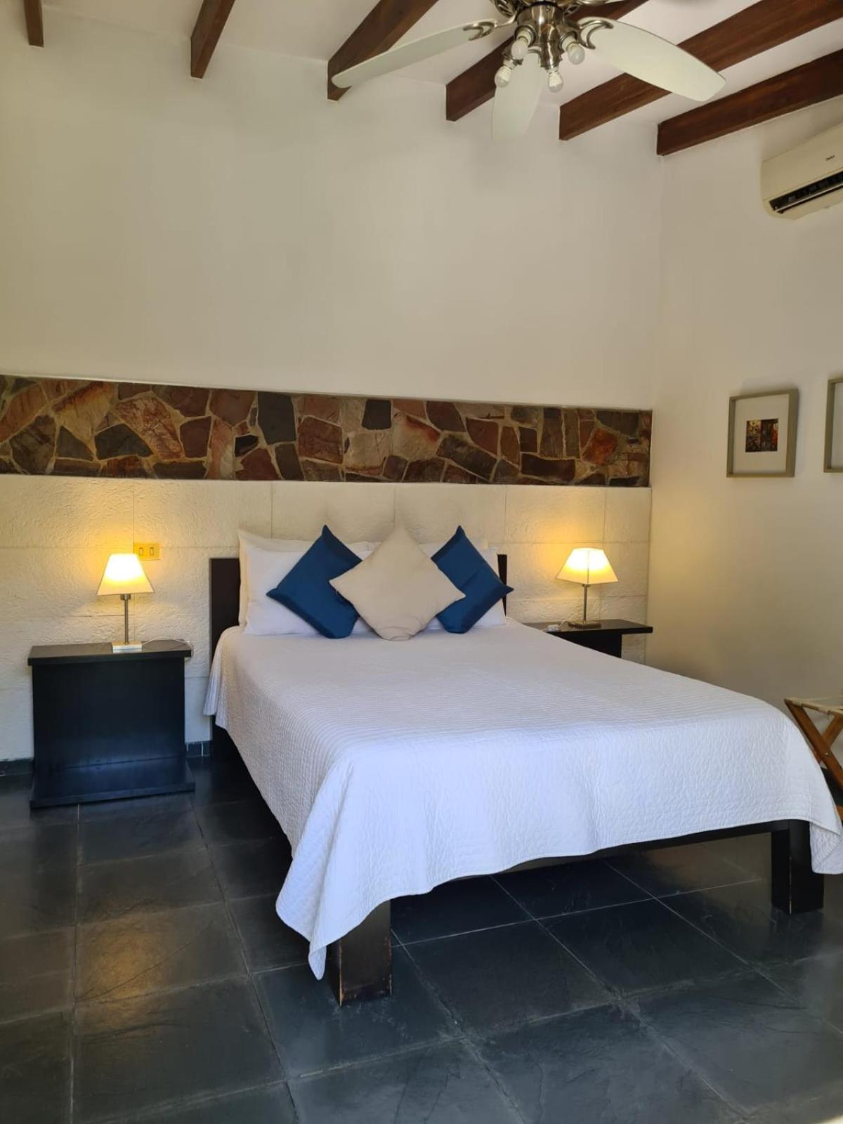 Double Room with Garden View photo 3