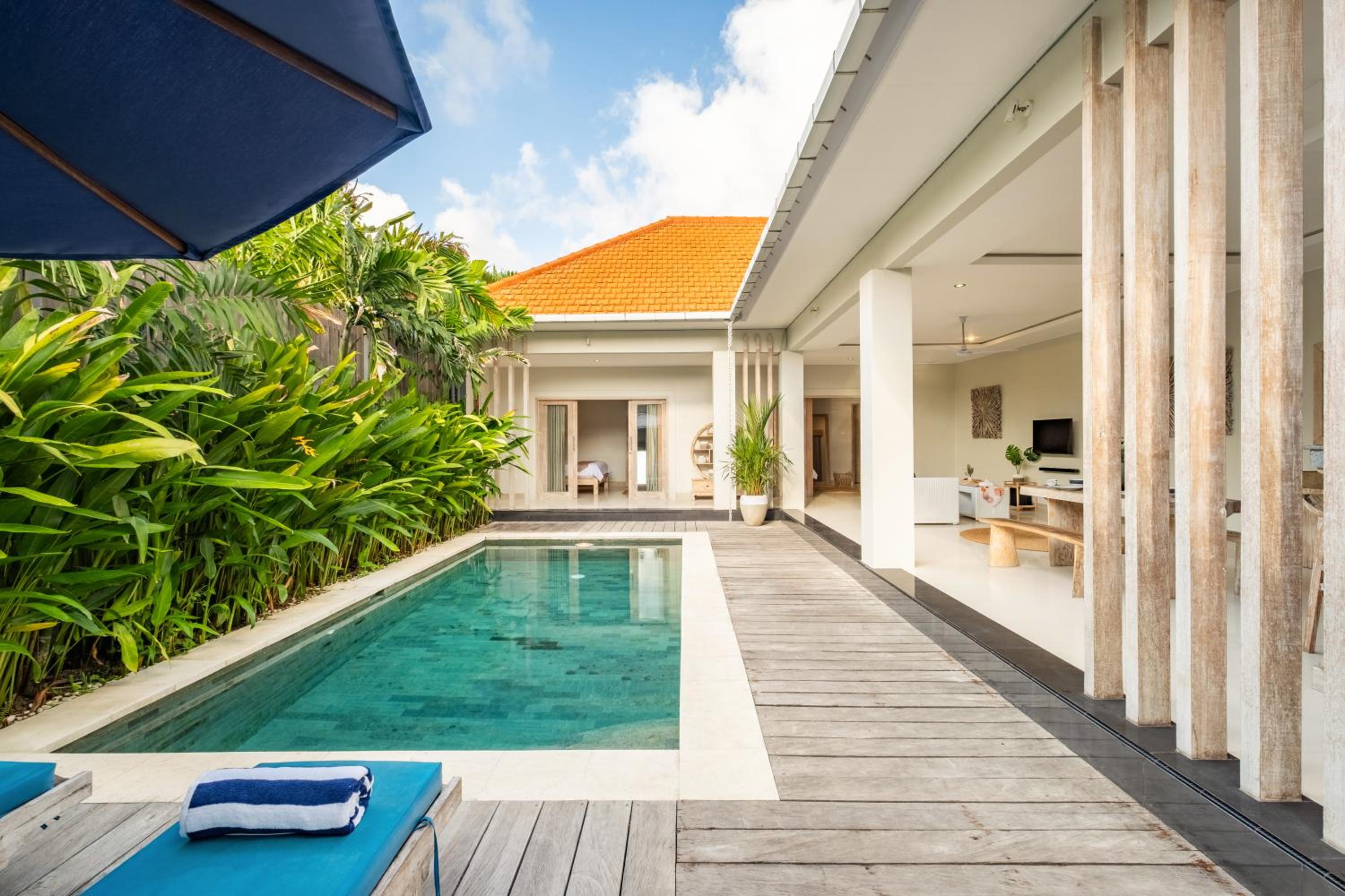 Two-Bedroom Villa - Photo 12