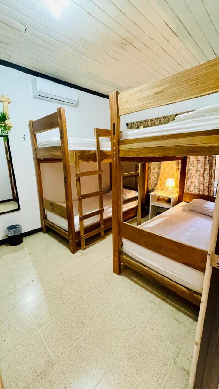 Economy Quadruple Room with Shared Bathroom photo 2