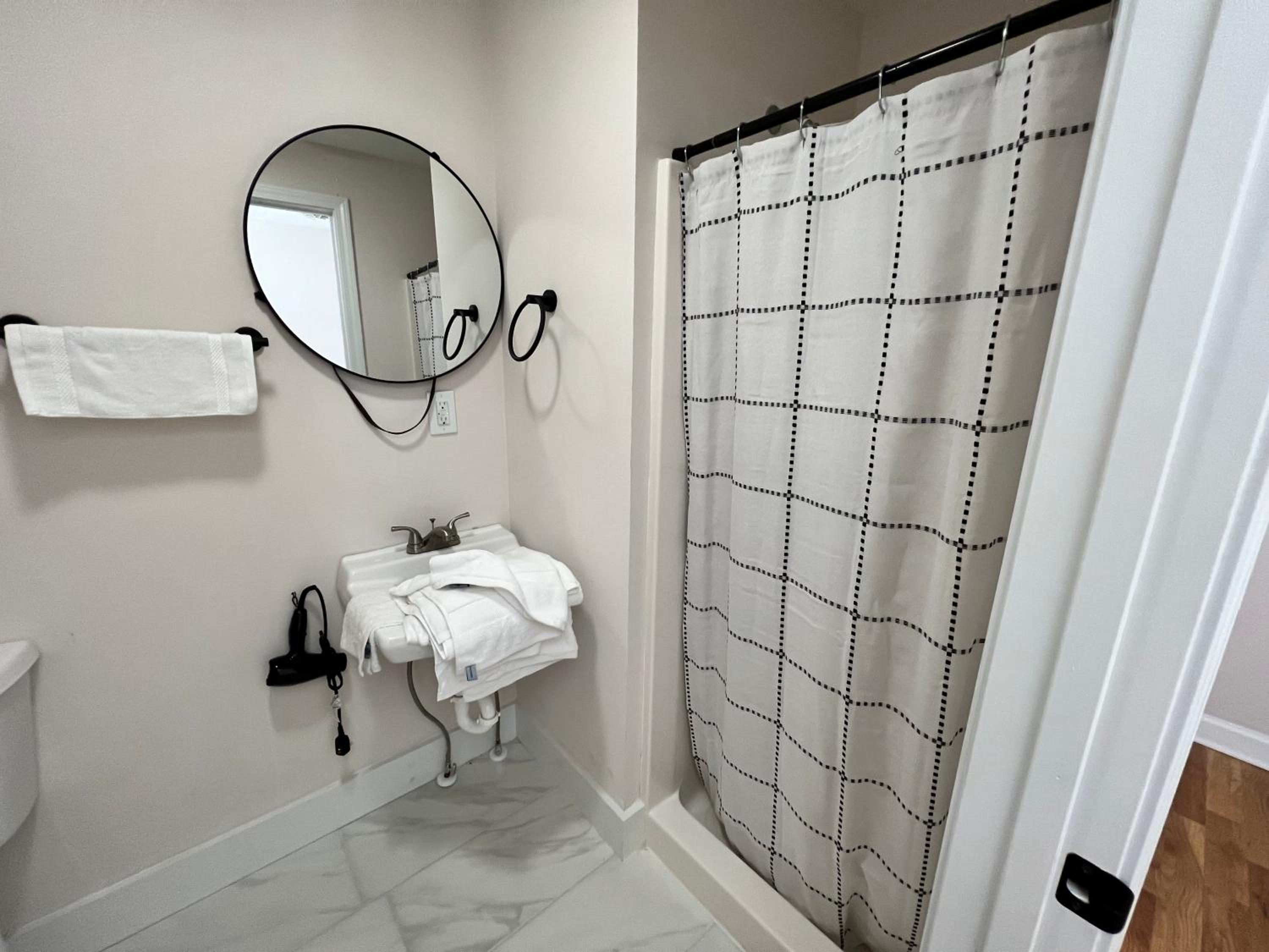 Double Room - Disability Access - Photo 3