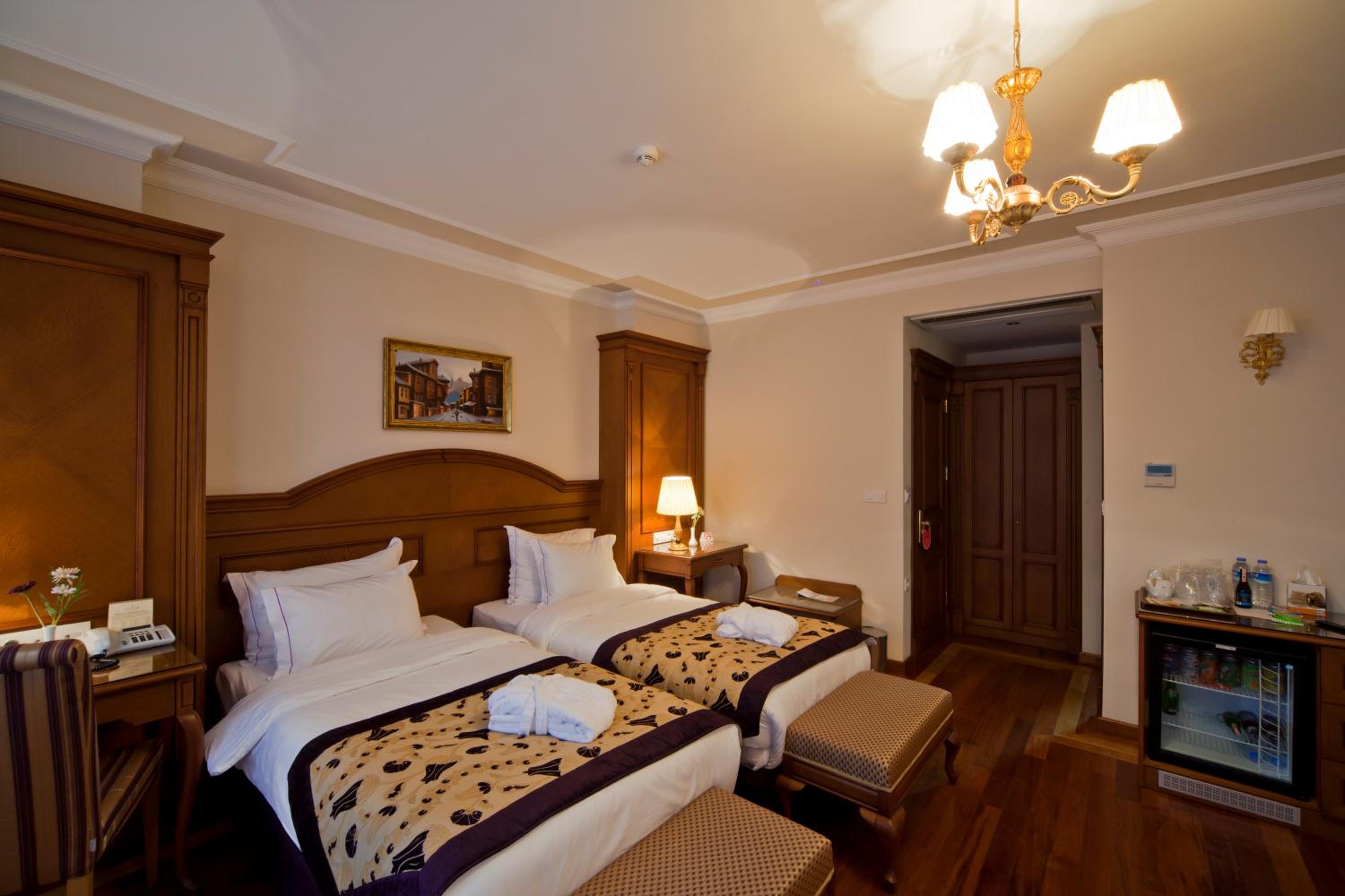 Junior Suite (3 Adults) photo 1