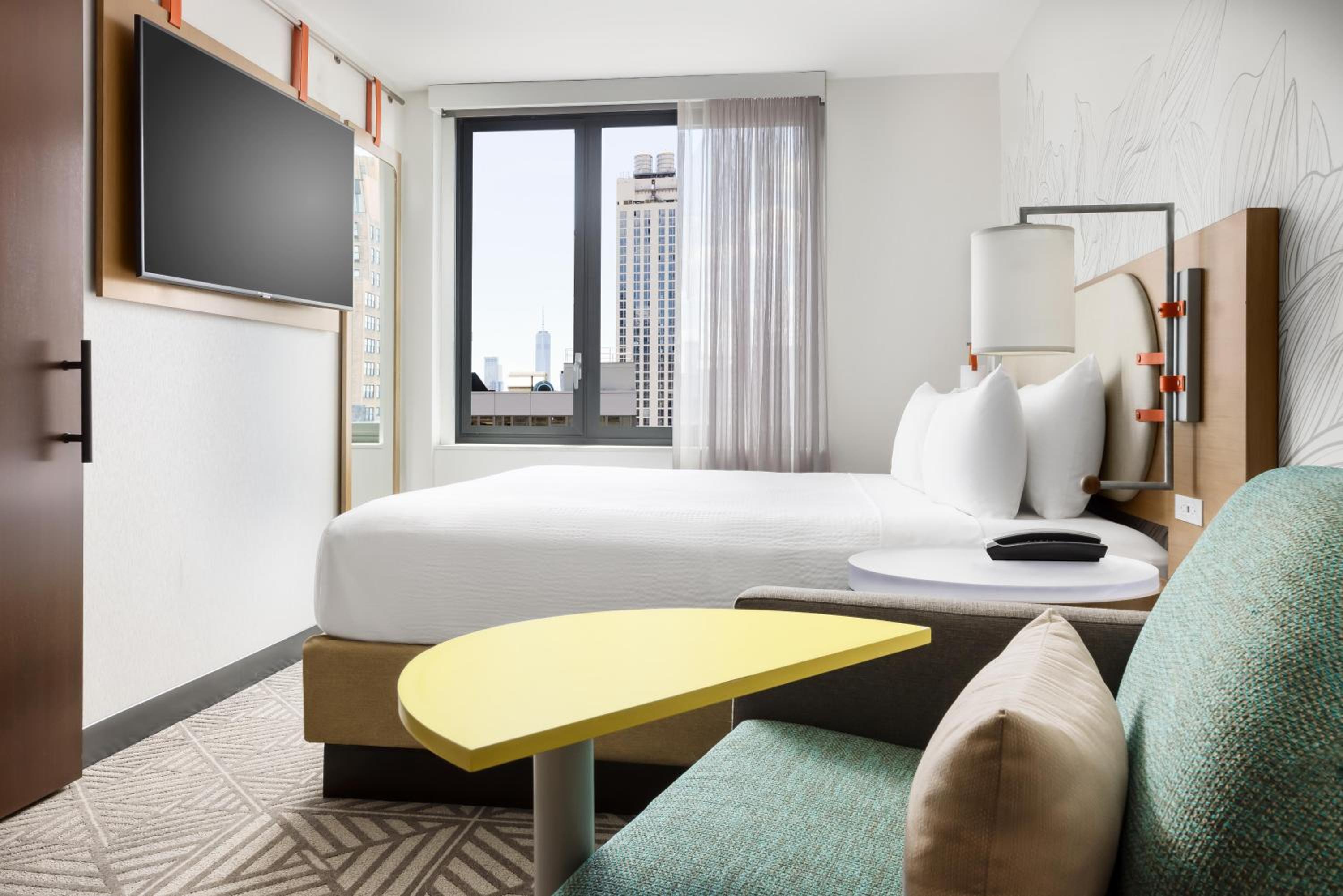 Studio King Room with City View