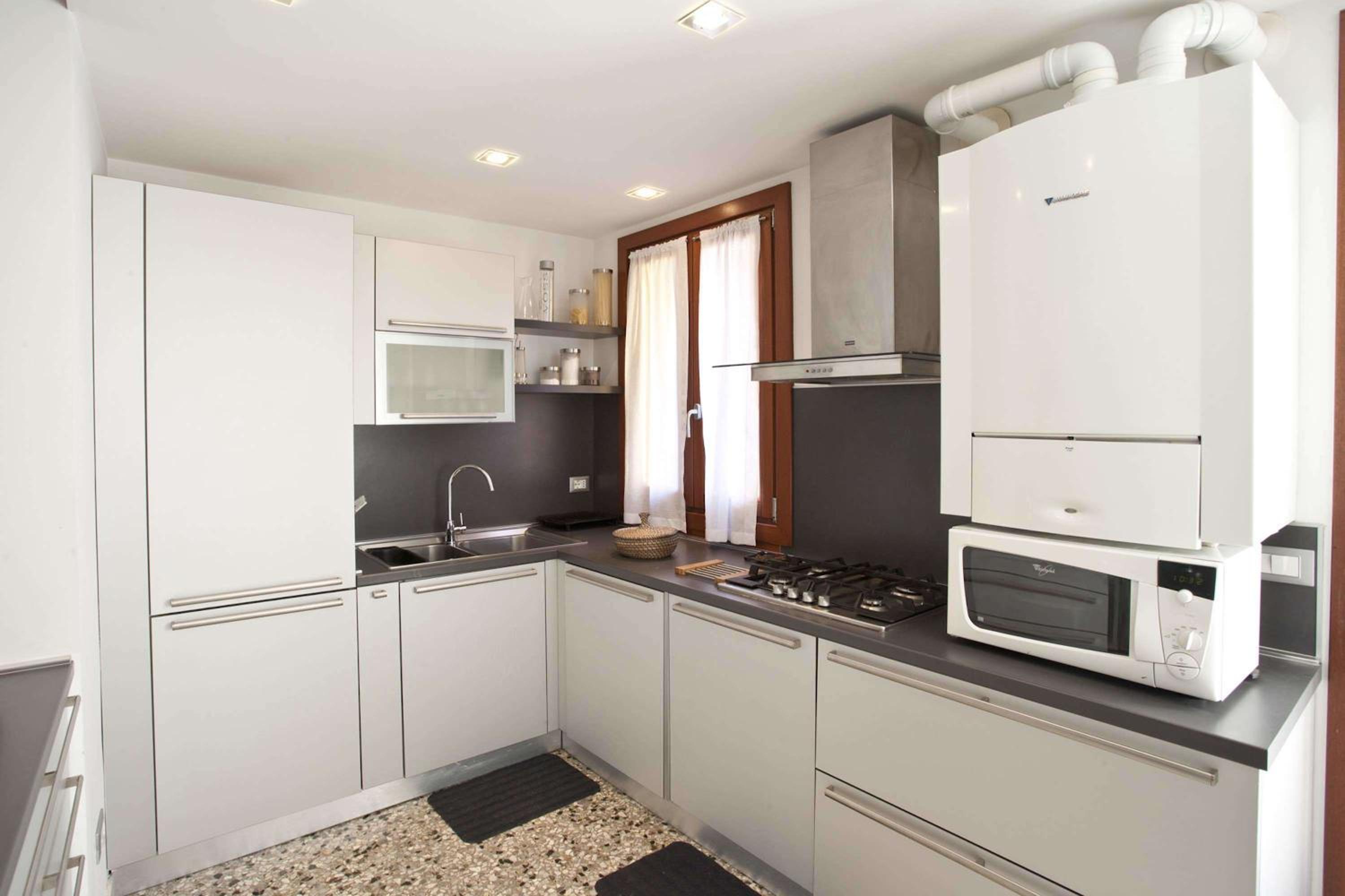 Apartment with Terrace photo 2