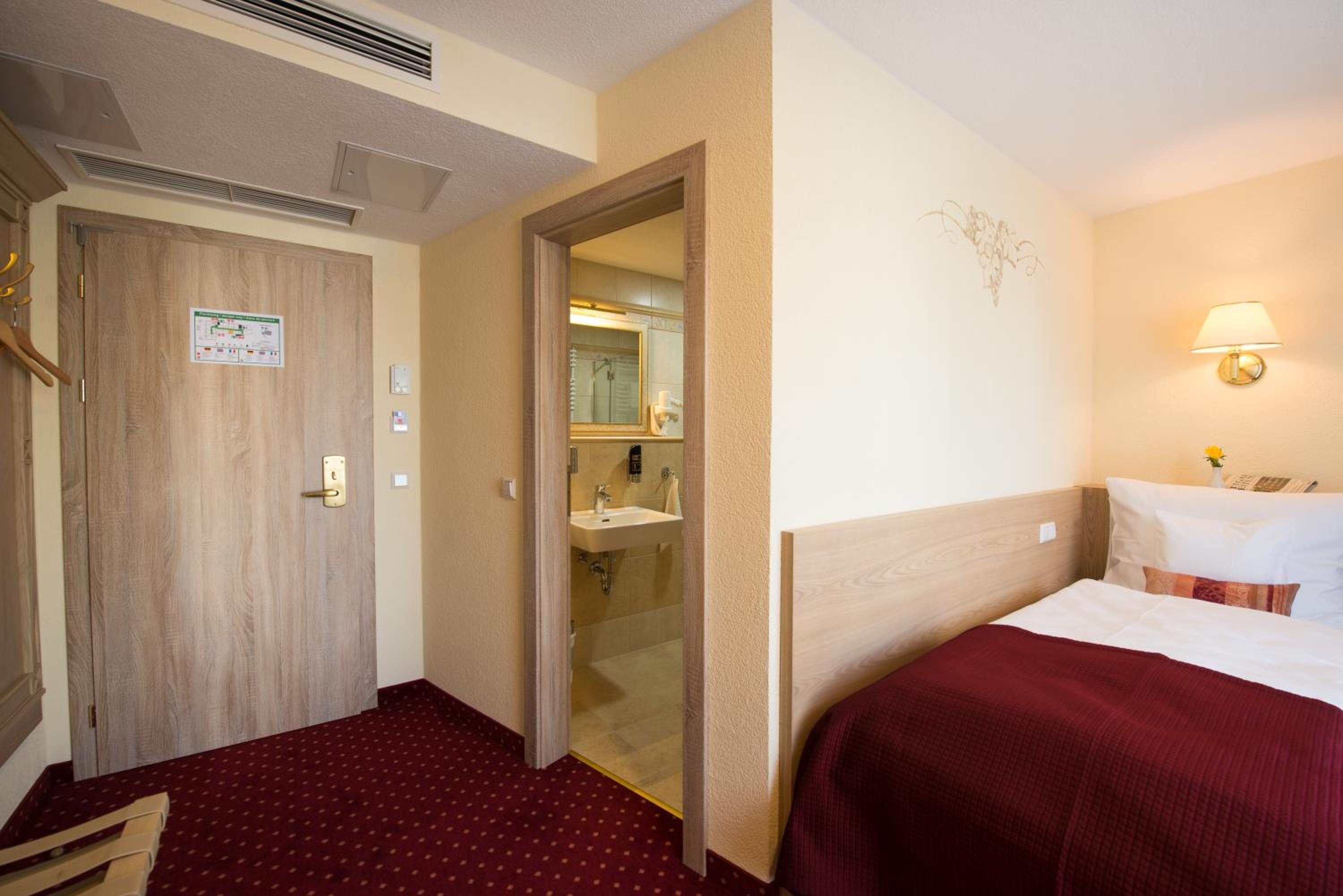 Single Room photo 3