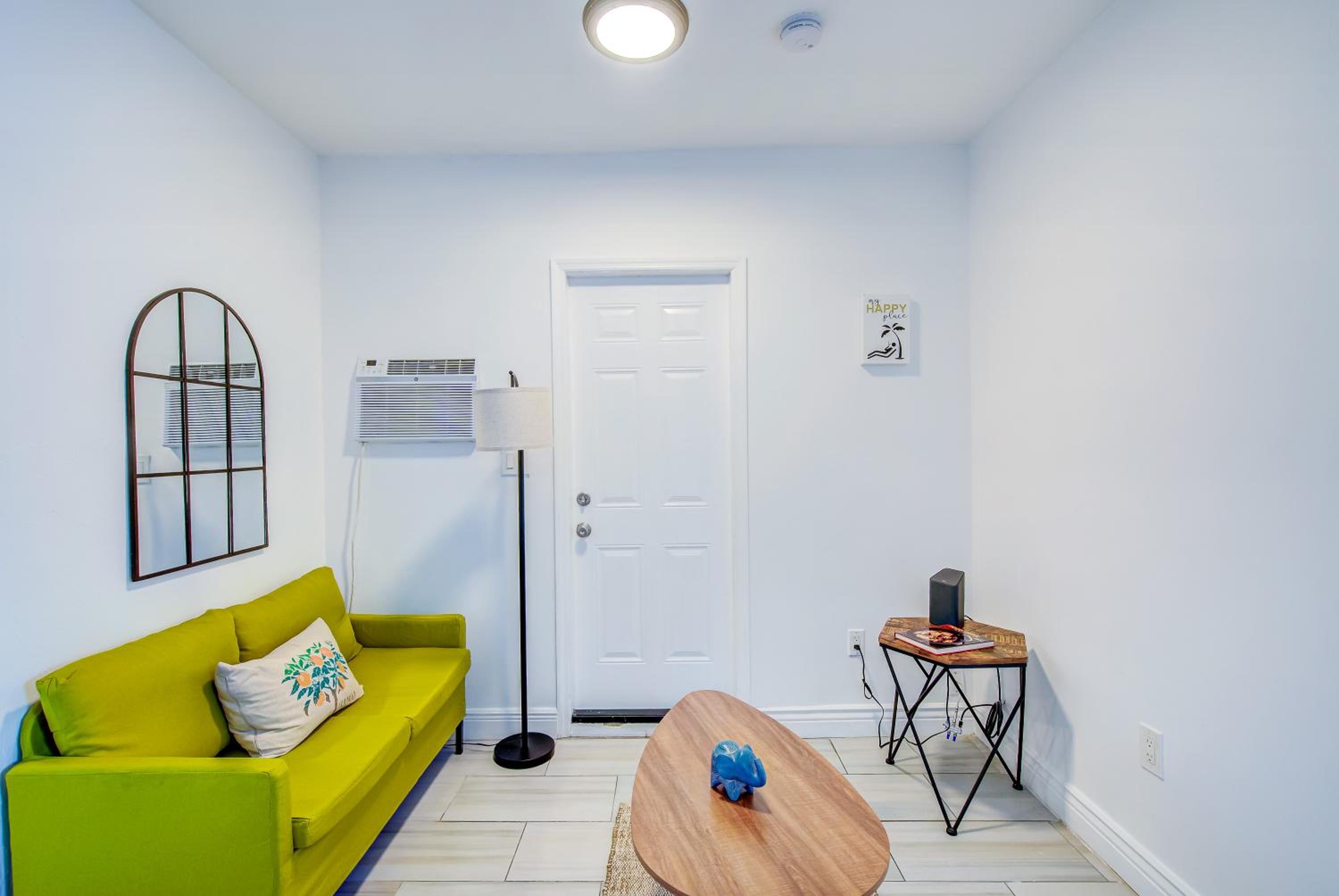 One-Bedroom Apartment - Oceanfront photo 1