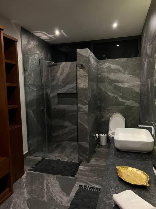 Four-Bedroom House photo 2