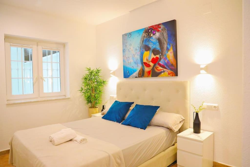 Two-Bedroom Apartment With Terrace And Sea View