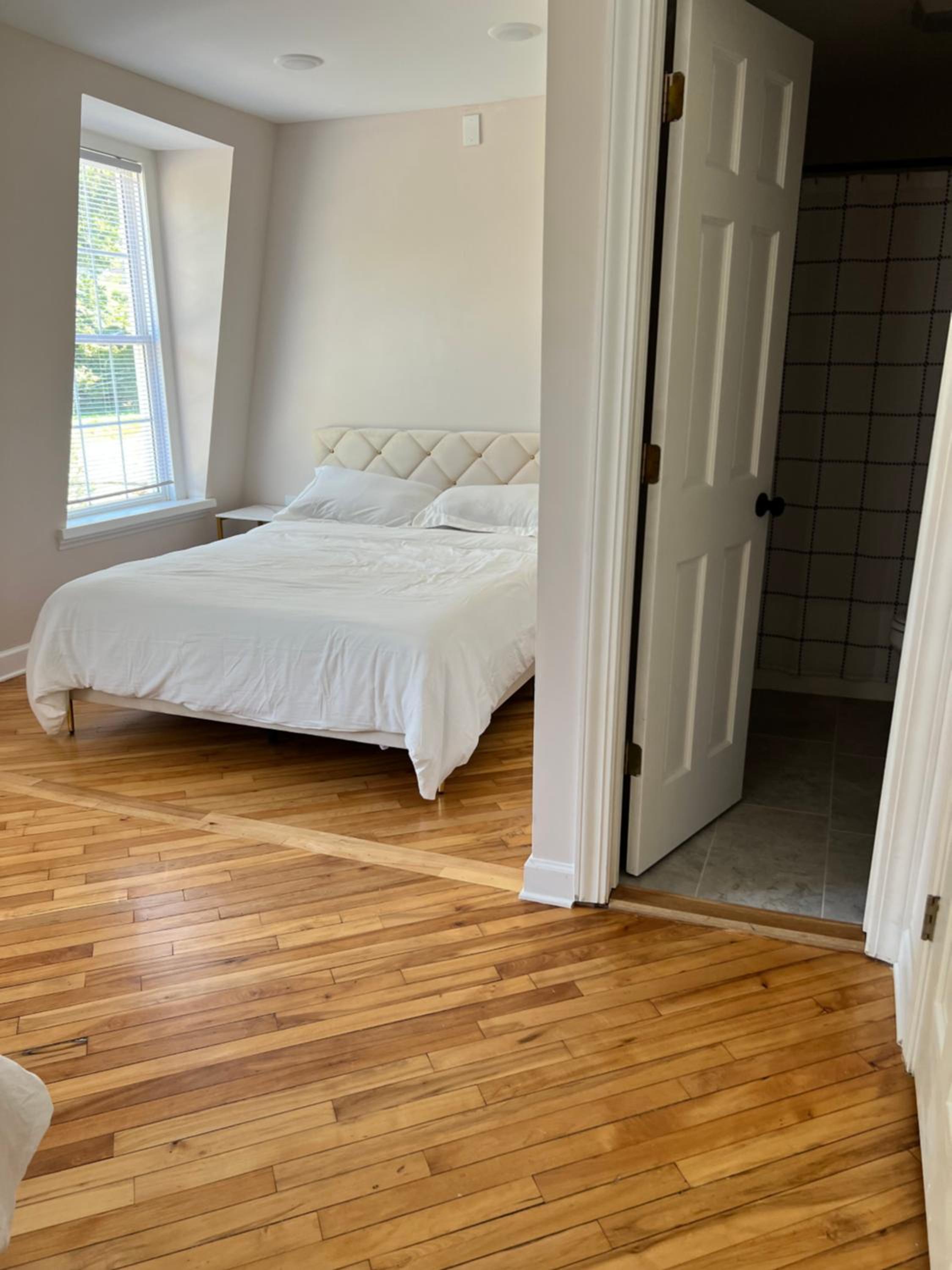 Suite - Photo 2