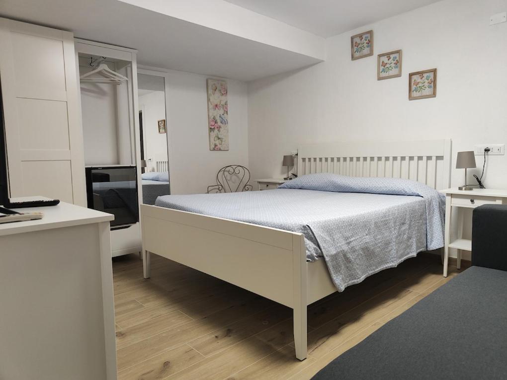 Budget Double Room photo 1