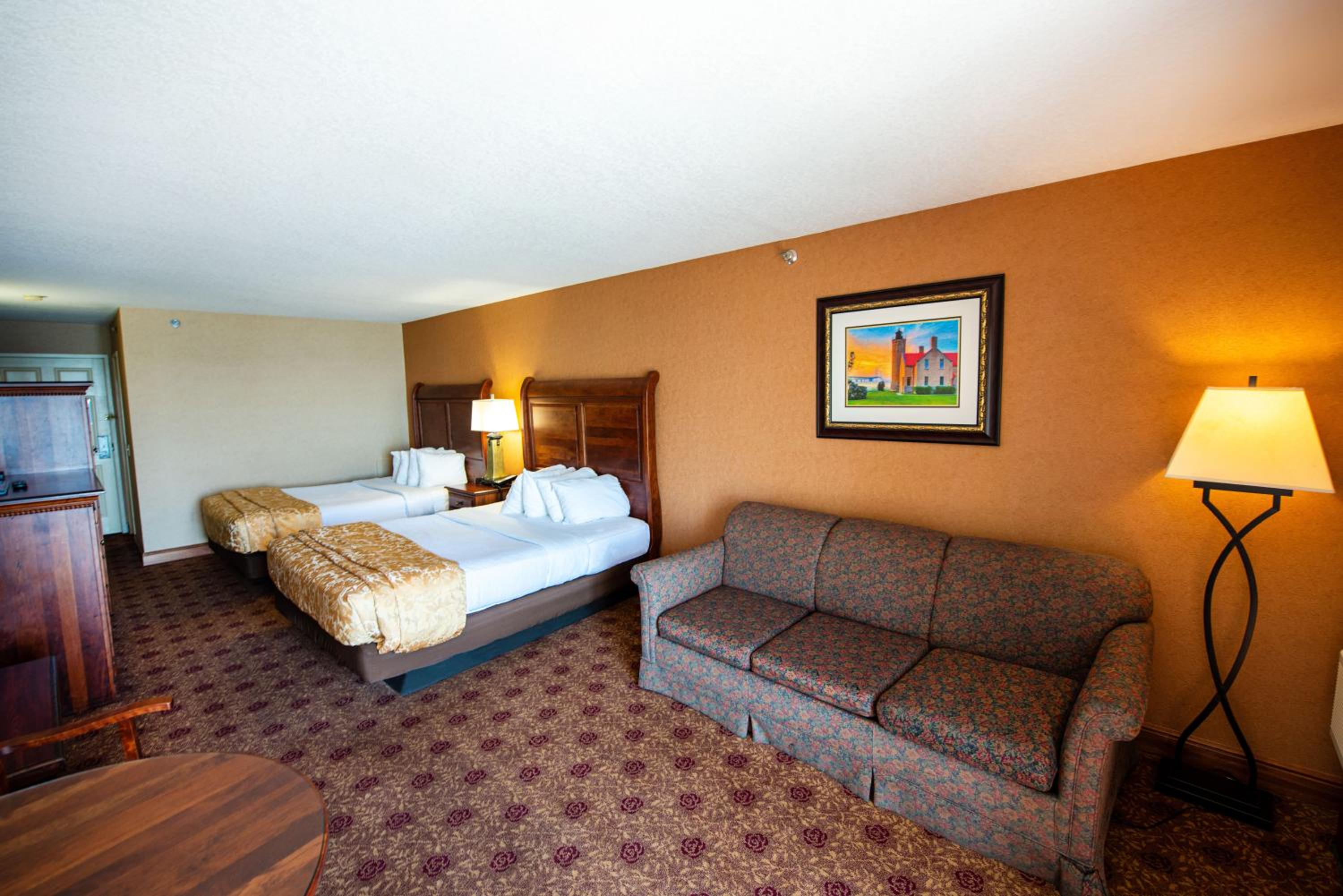 Deluxe Queen Room with Two Queen Beds and Lake View