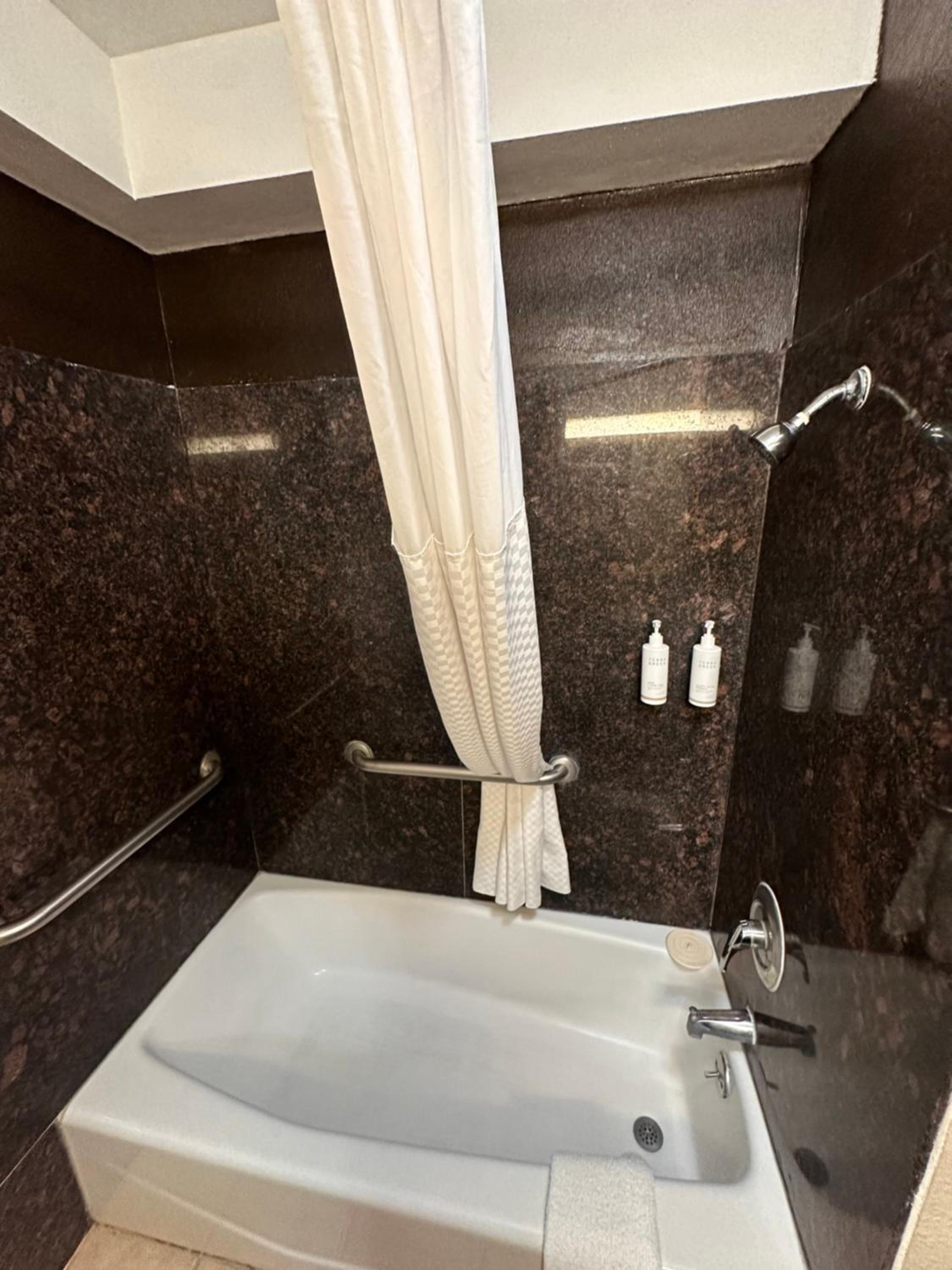 King  Studio Suite, Non-Smoking  - Photo 2