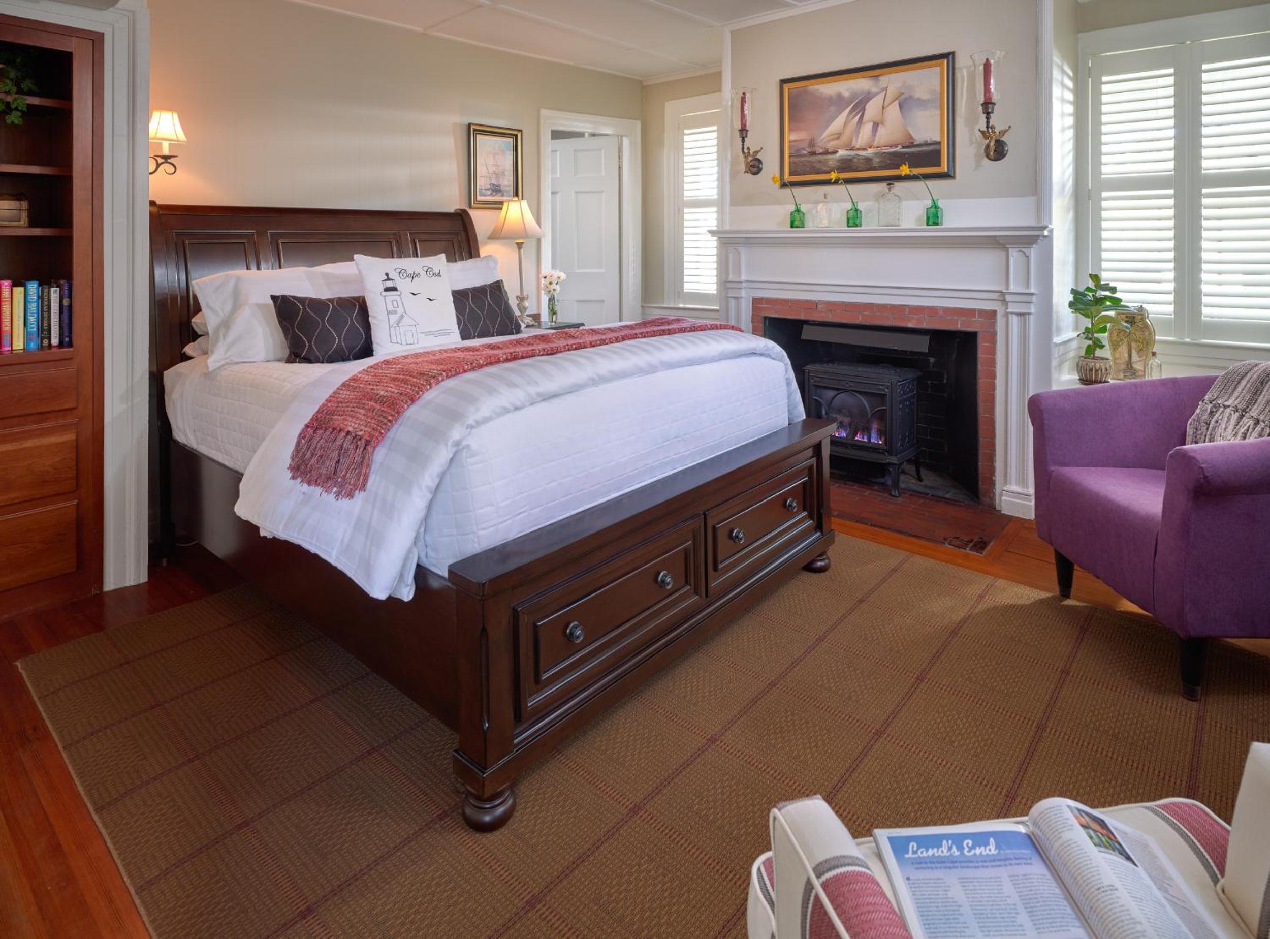 Deluxe Queen Room