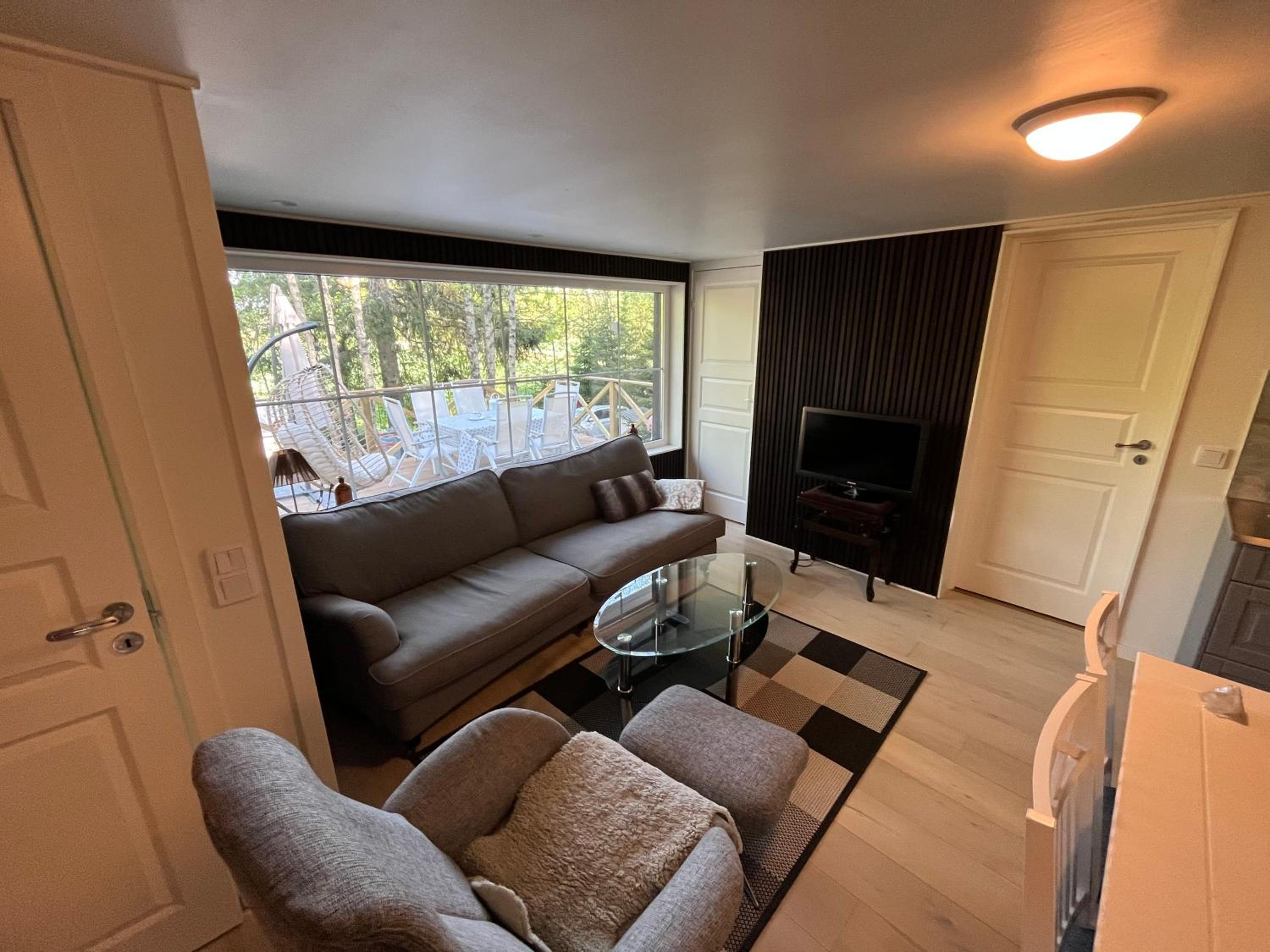 One-Bedroom House photo 1