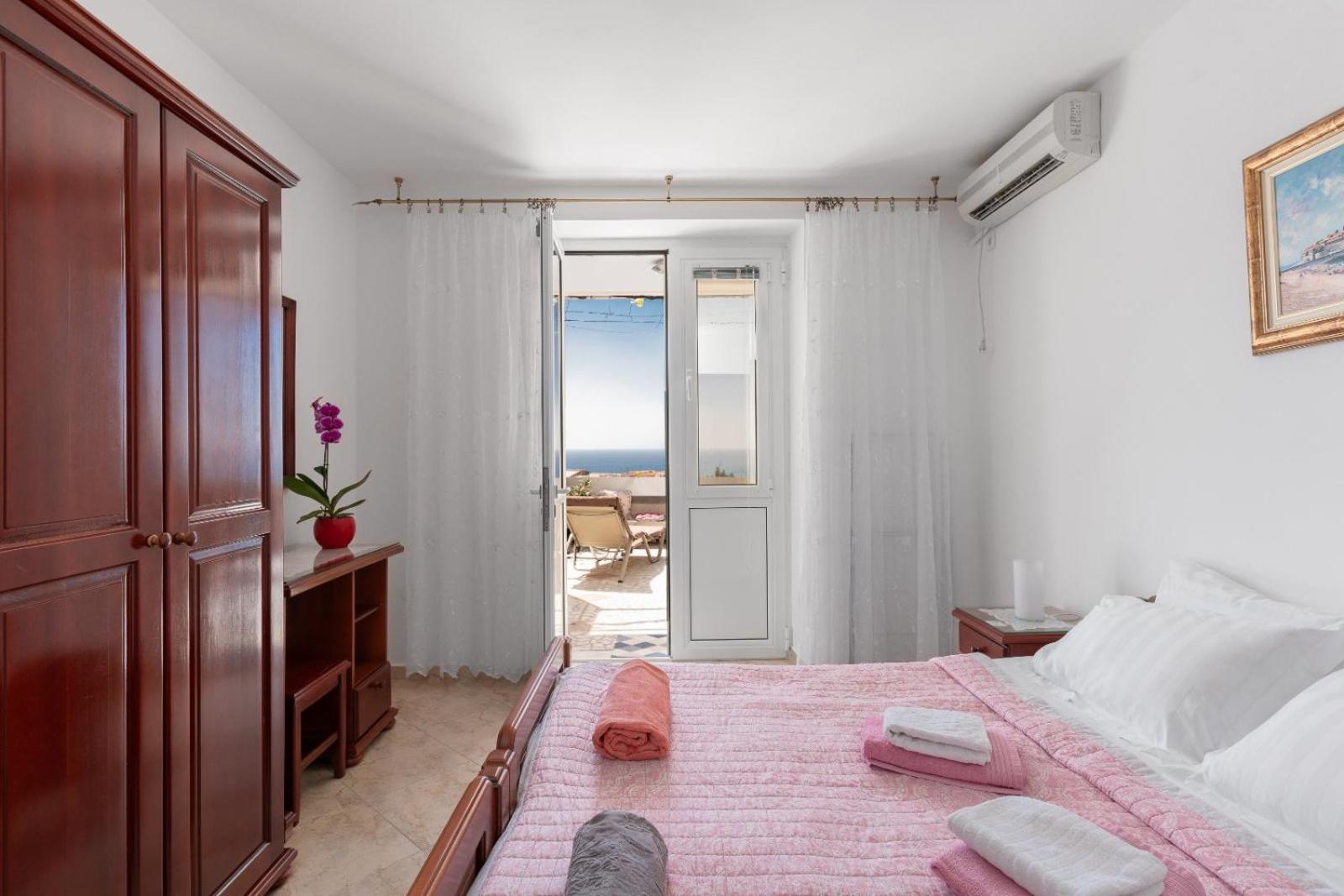 Studio with Balcony and Sea View