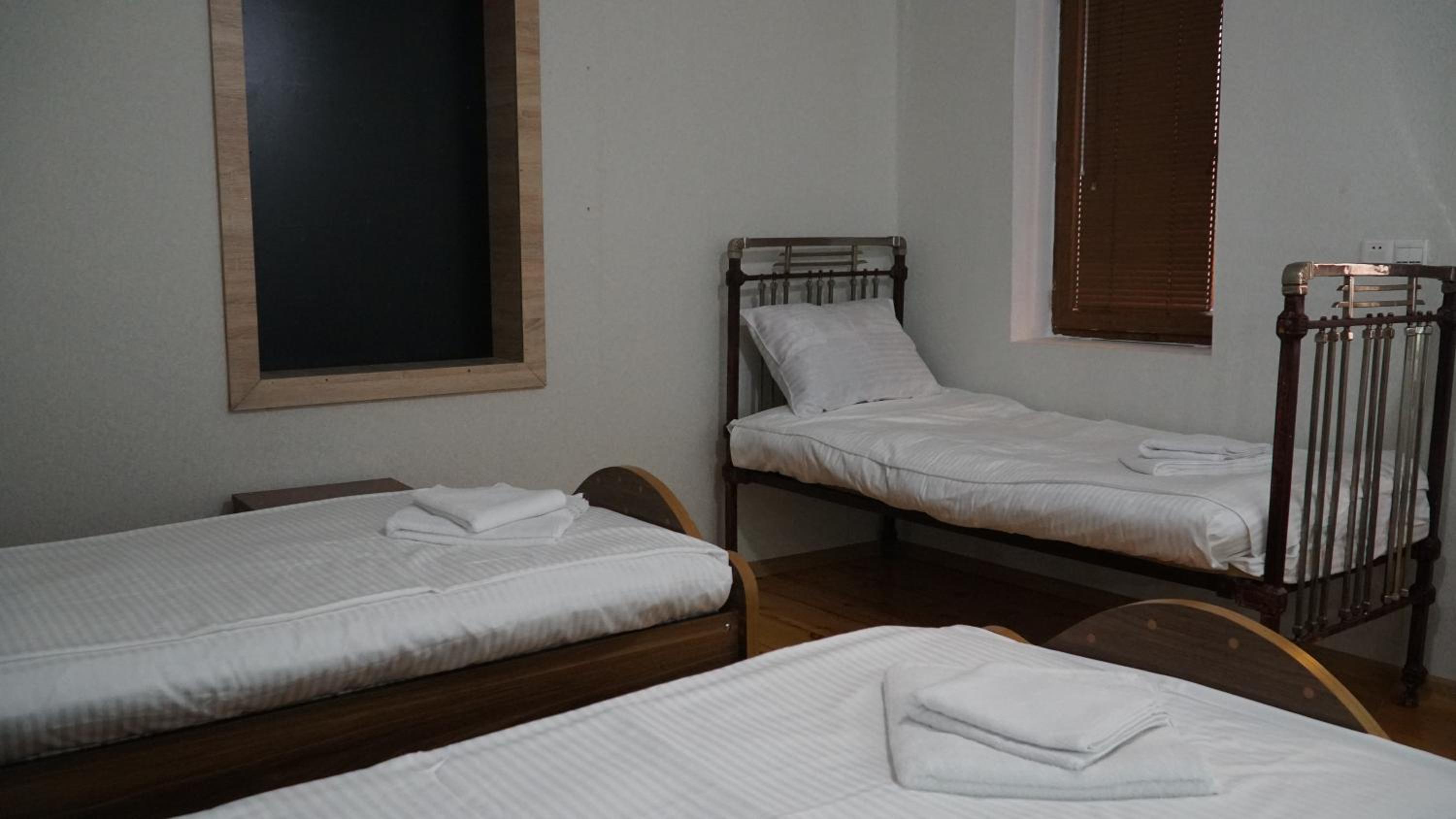 Bed in 4-Bed Mixed Dormitory Room photo 2