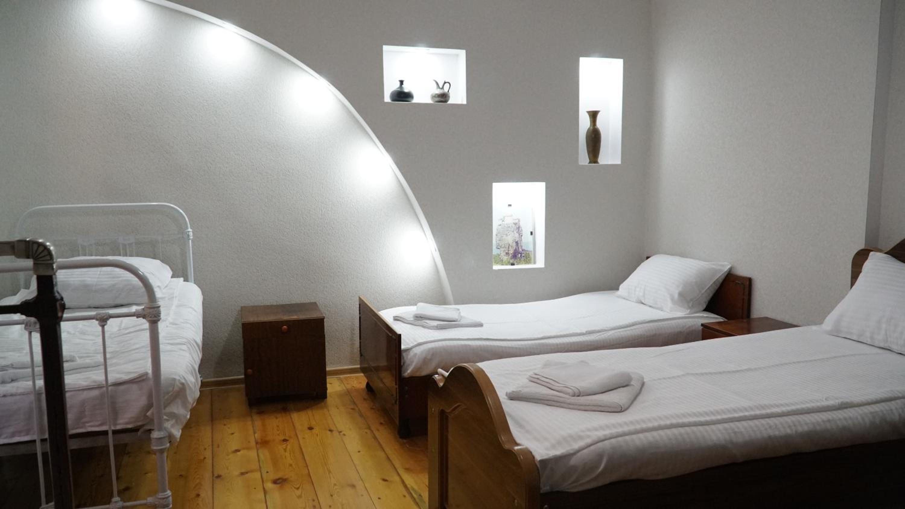 Bed in 4-Bed Mixed Dormitory Room photo 3