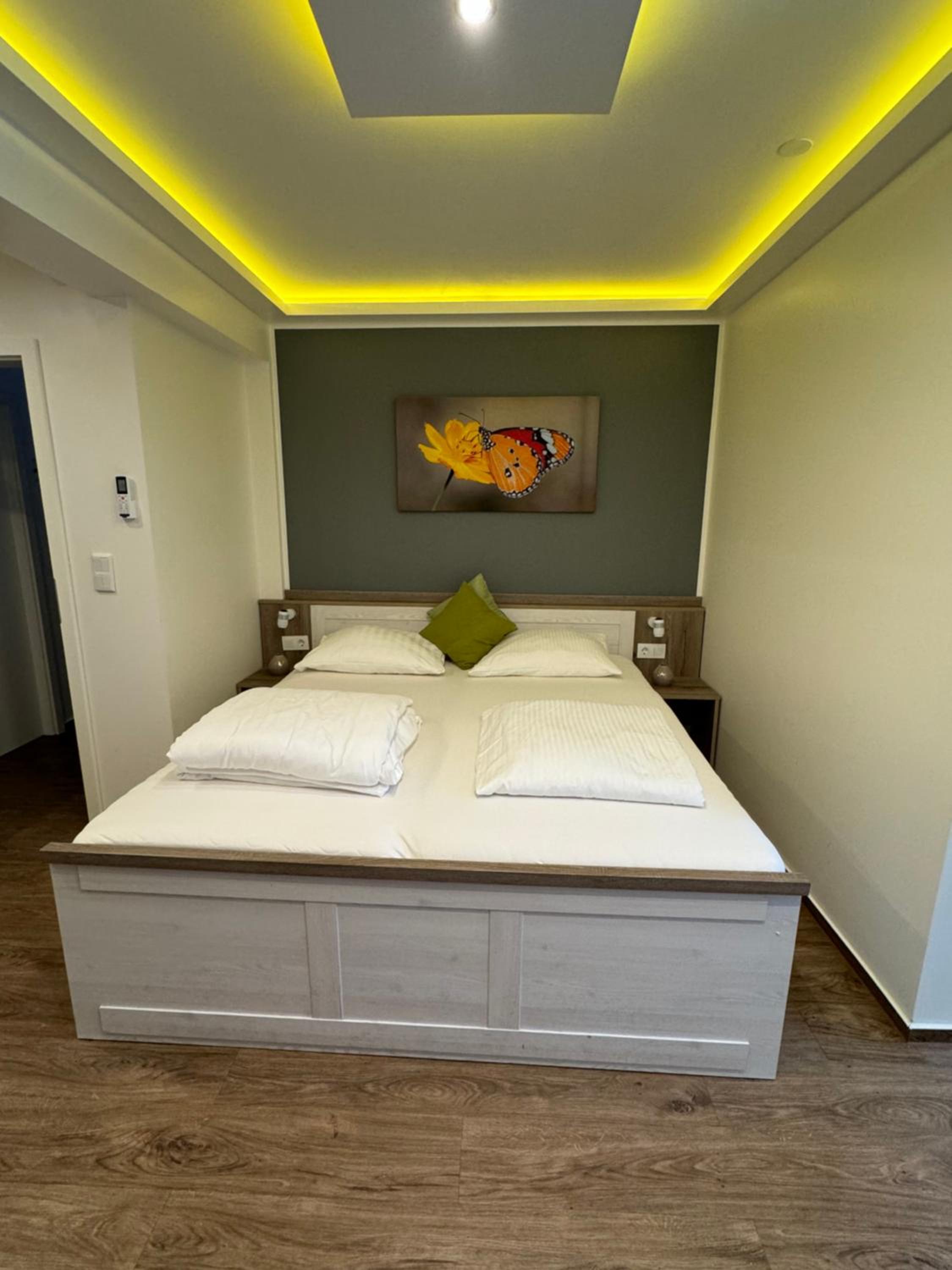 Superior Suite - Photo 7