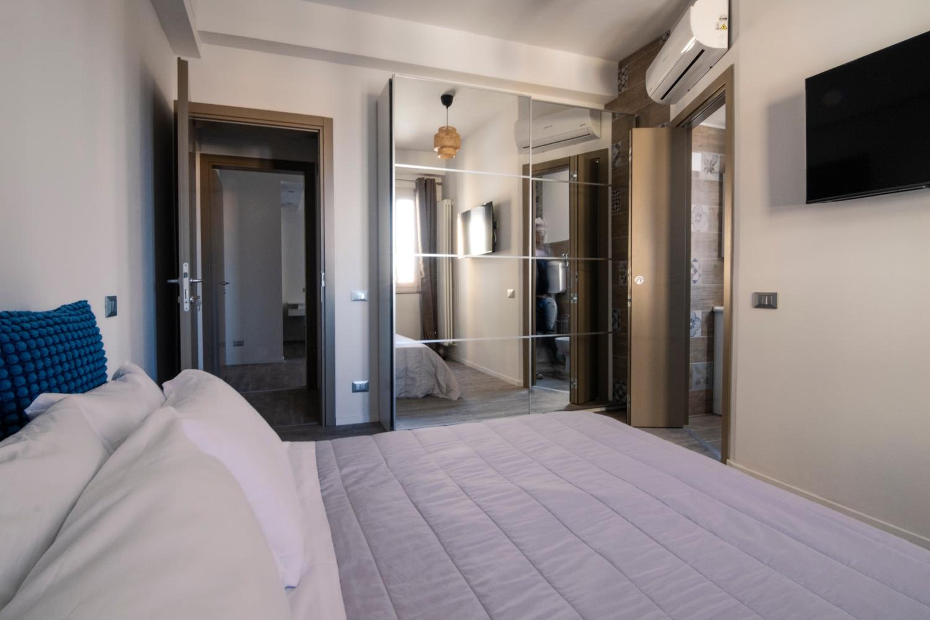 Double or Twin Room photo 1