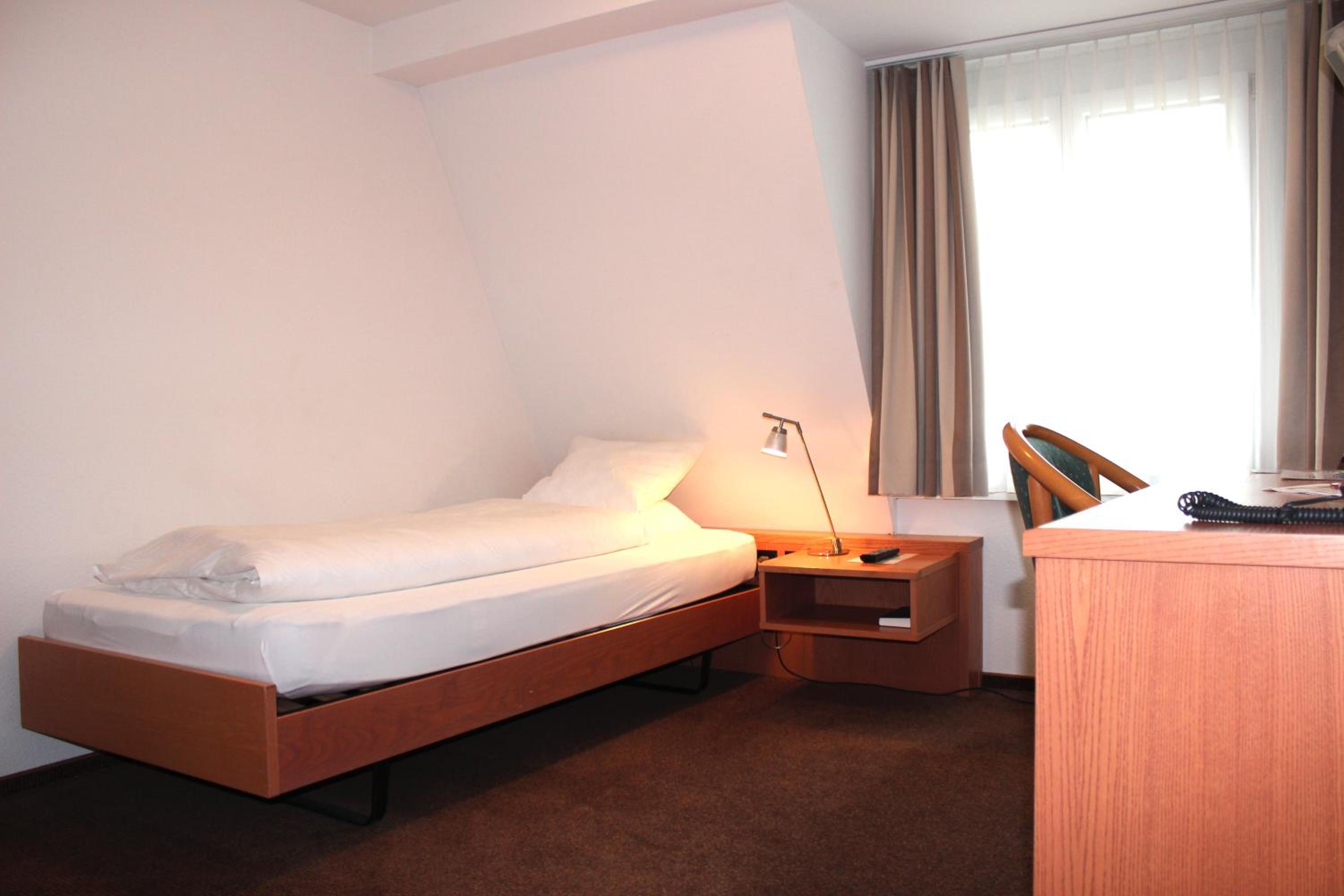 Classic Single Room