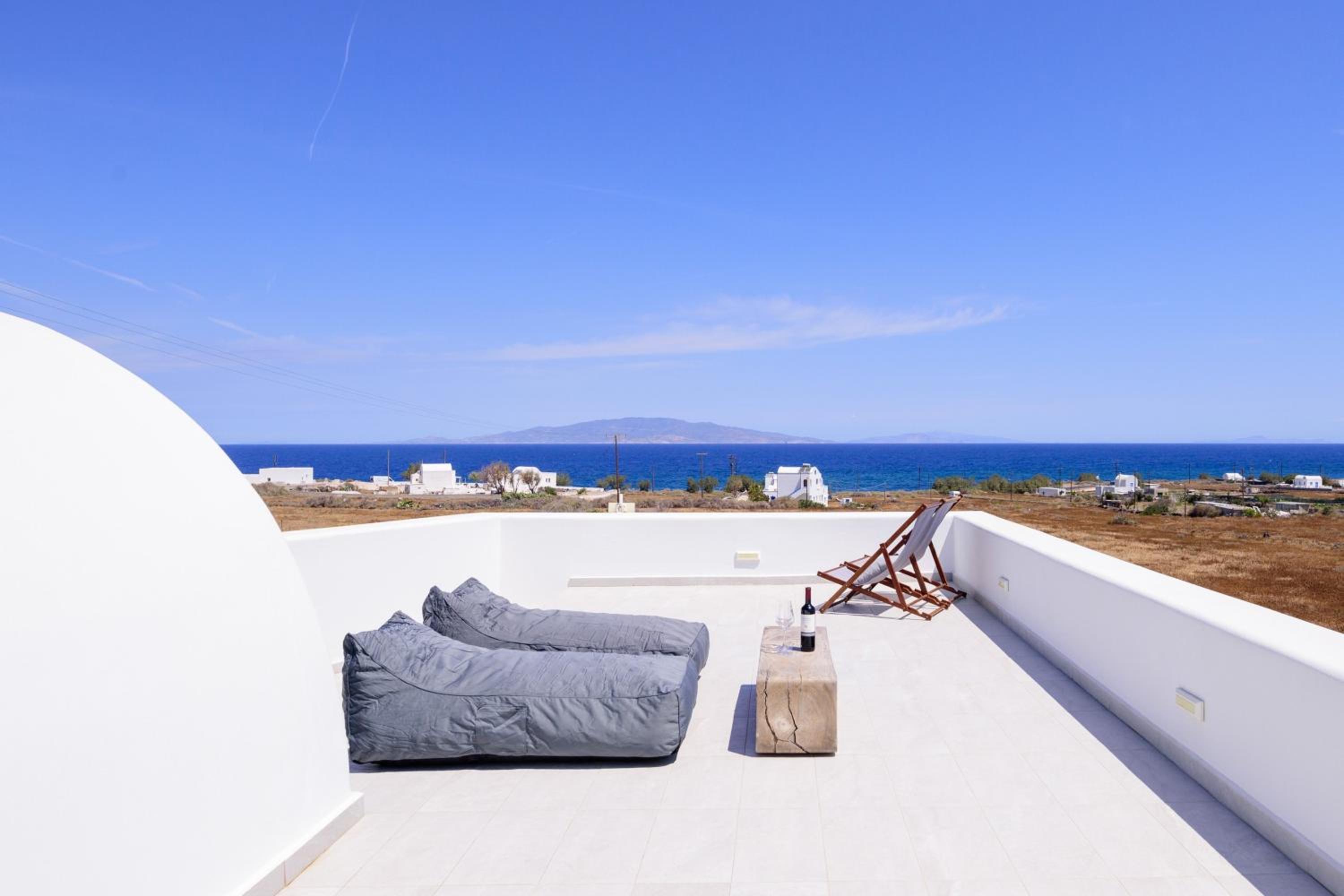 Three-Bedroom Villa photo 2