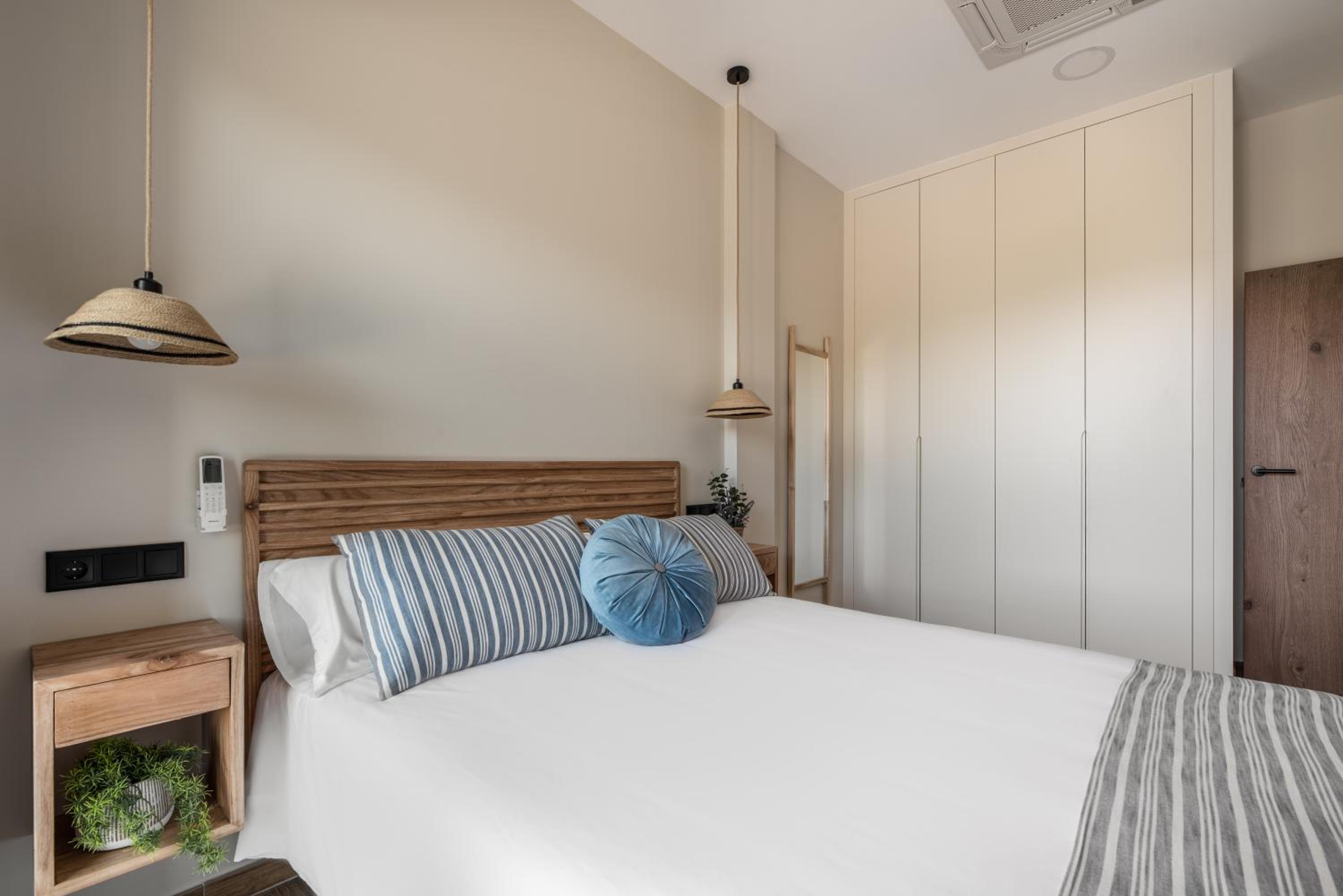 Apartamento de Dos Habitaciones con Terraza