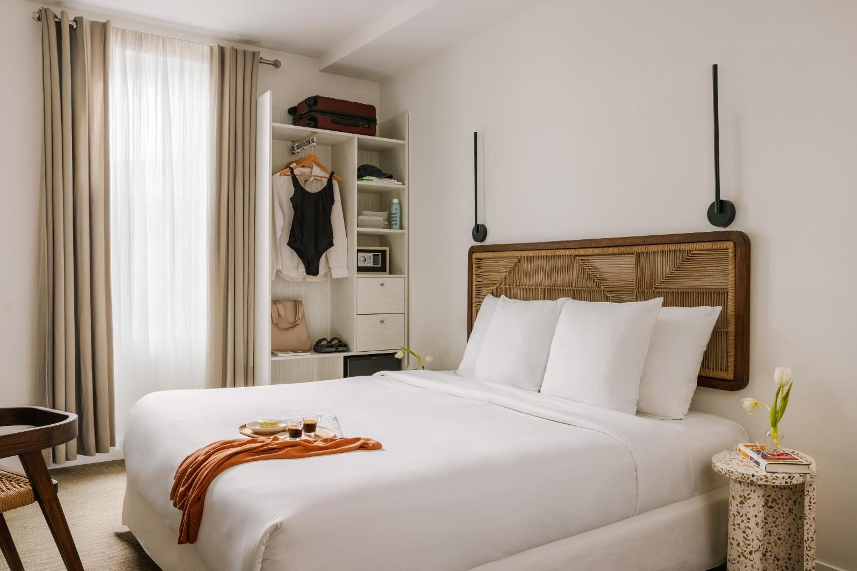 Standard King Room
