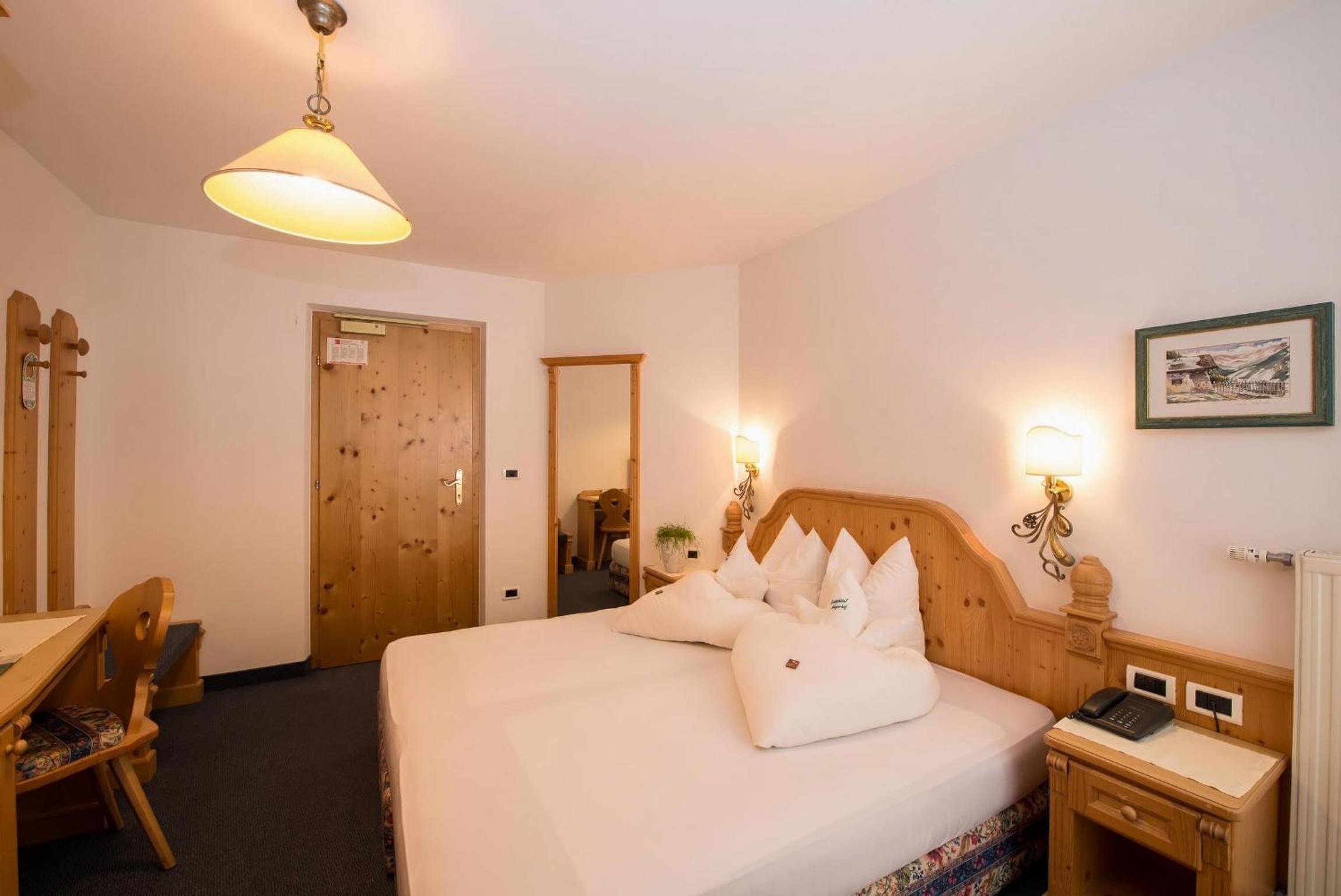 Double or Twin Room photo 1