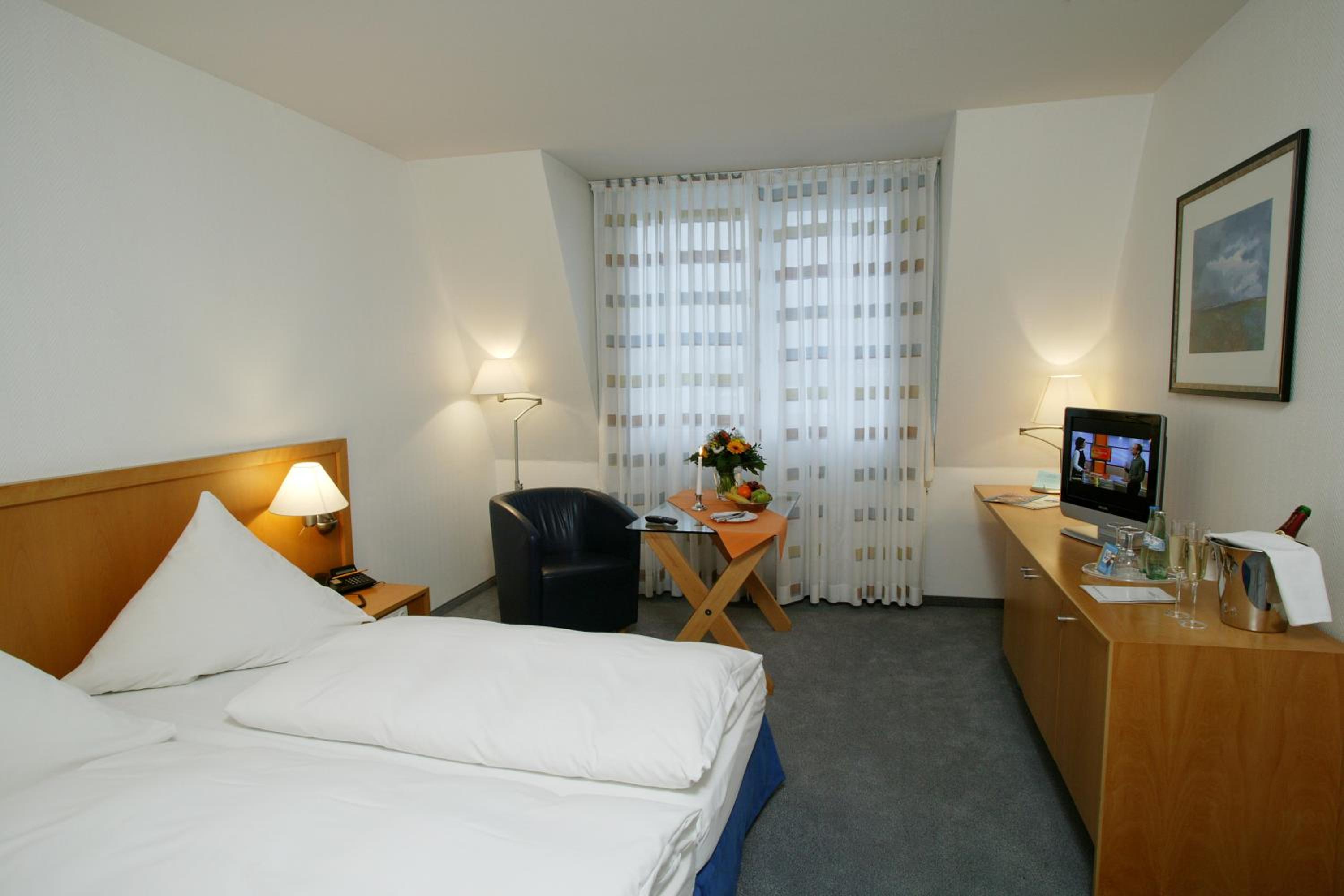 Standard Double Room photo 2
