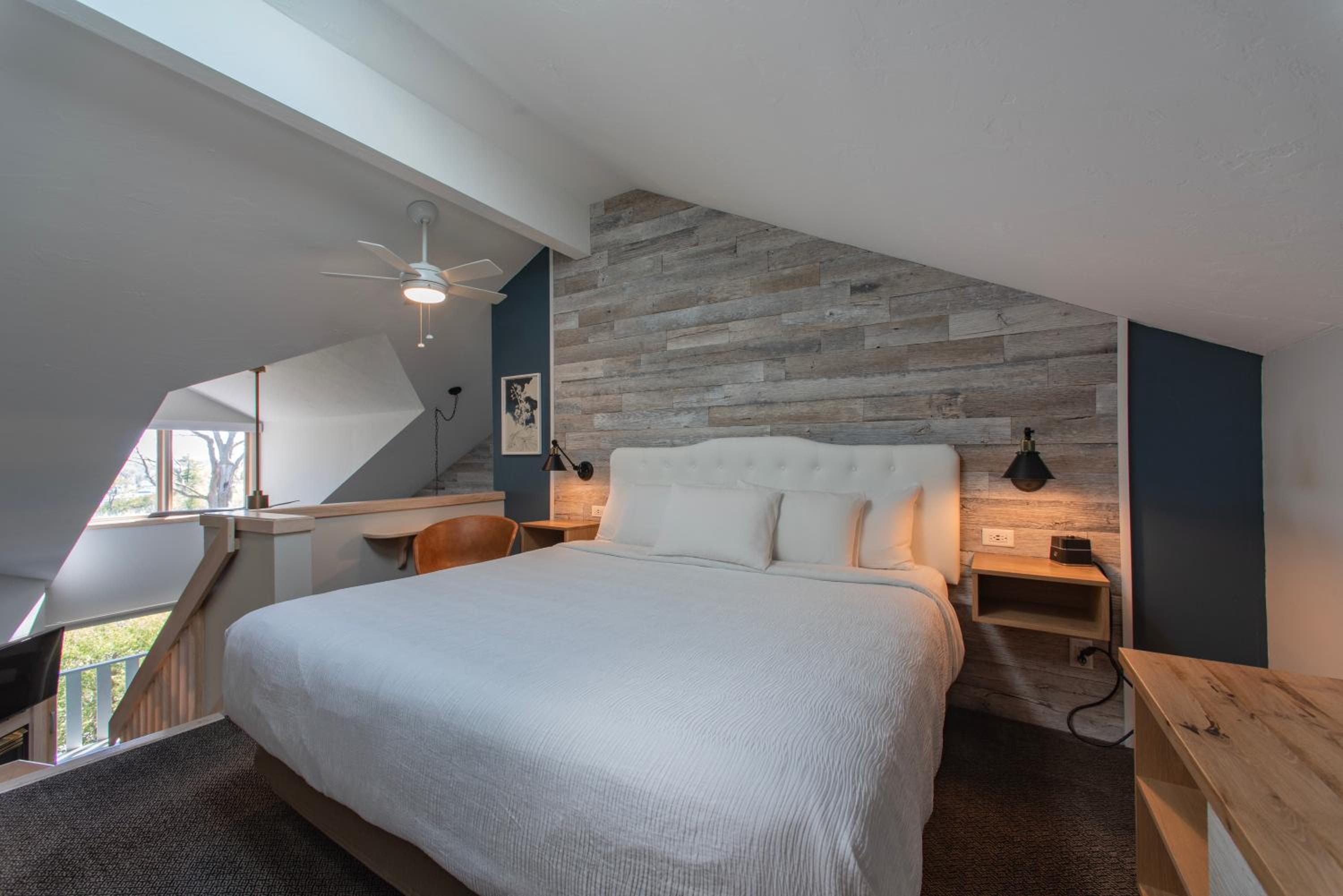 Two King Bed Suite with Hot Tub photo 3