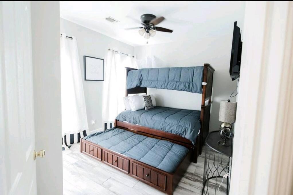 Three-Bedroom House photo 1
