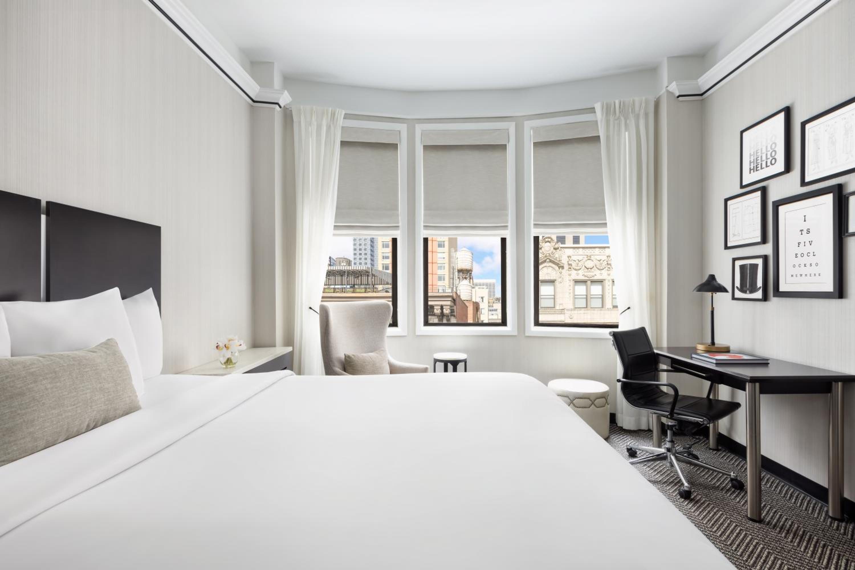 King Room thumbnail 6