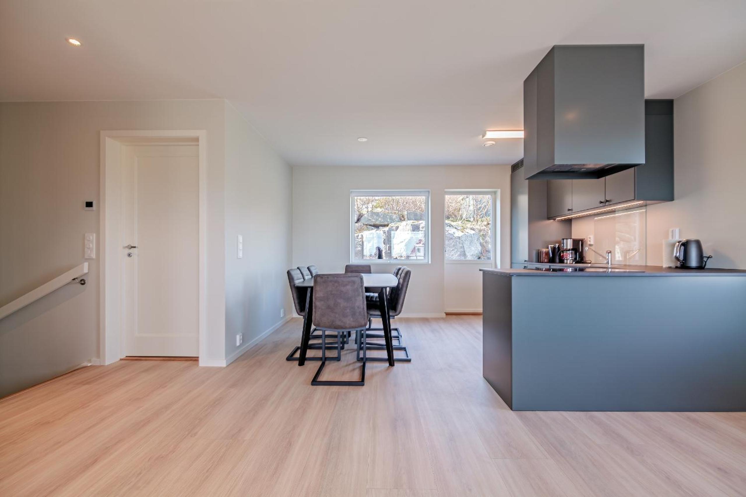 Apartment photo 2