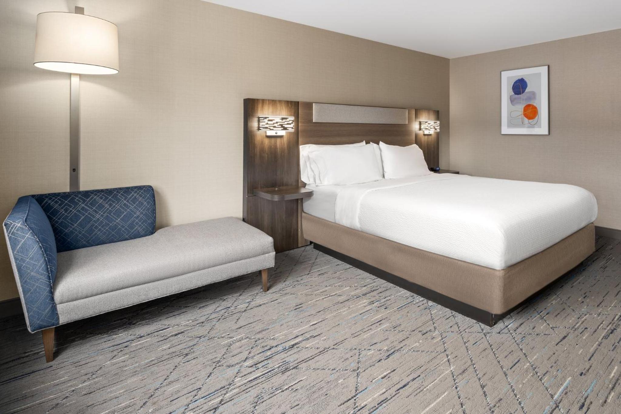 Standard King Room - Photo 1