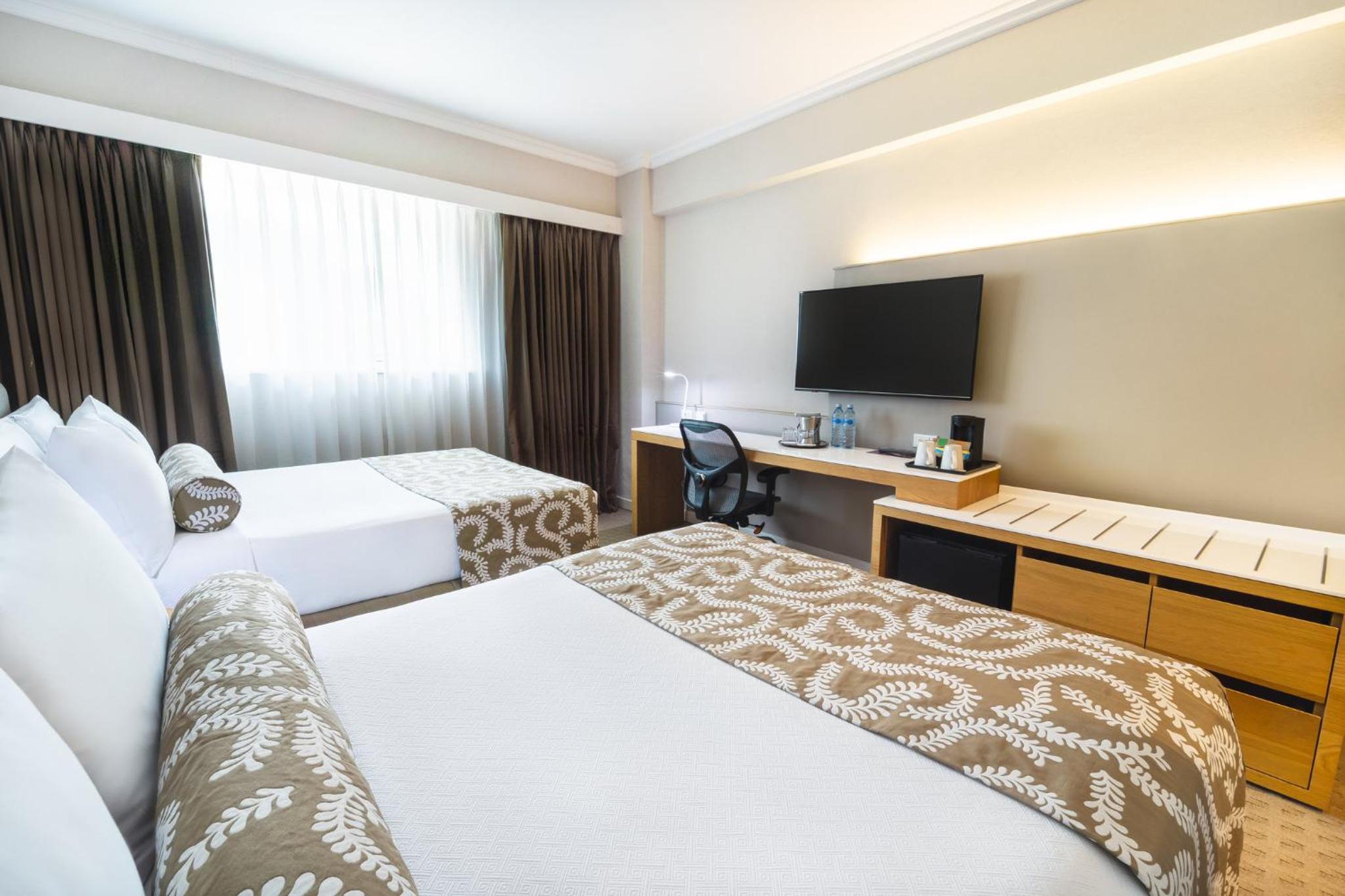 Standard Double Room with Two Double Beds - Photo 3