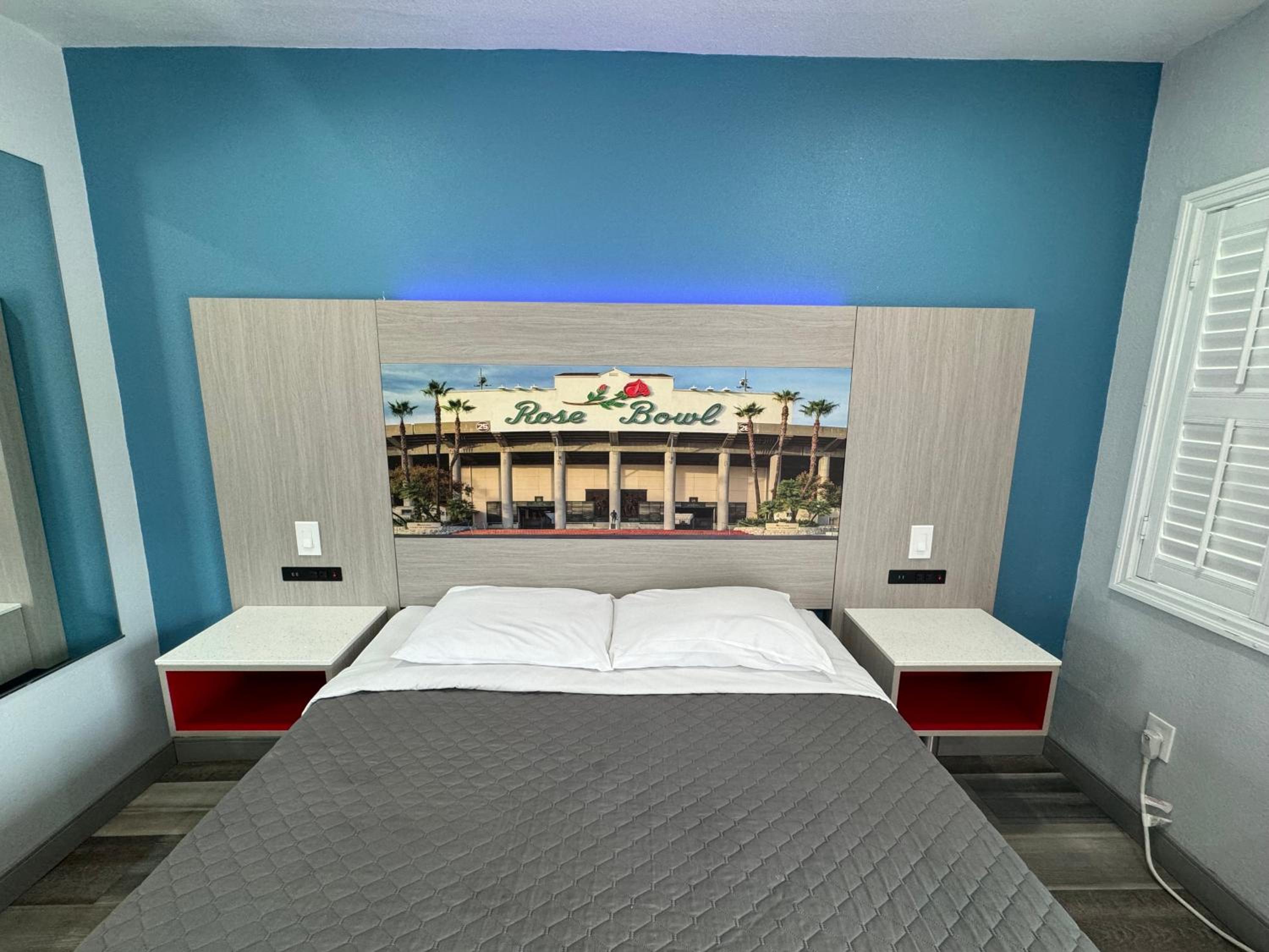 Queen Room - Photo 16