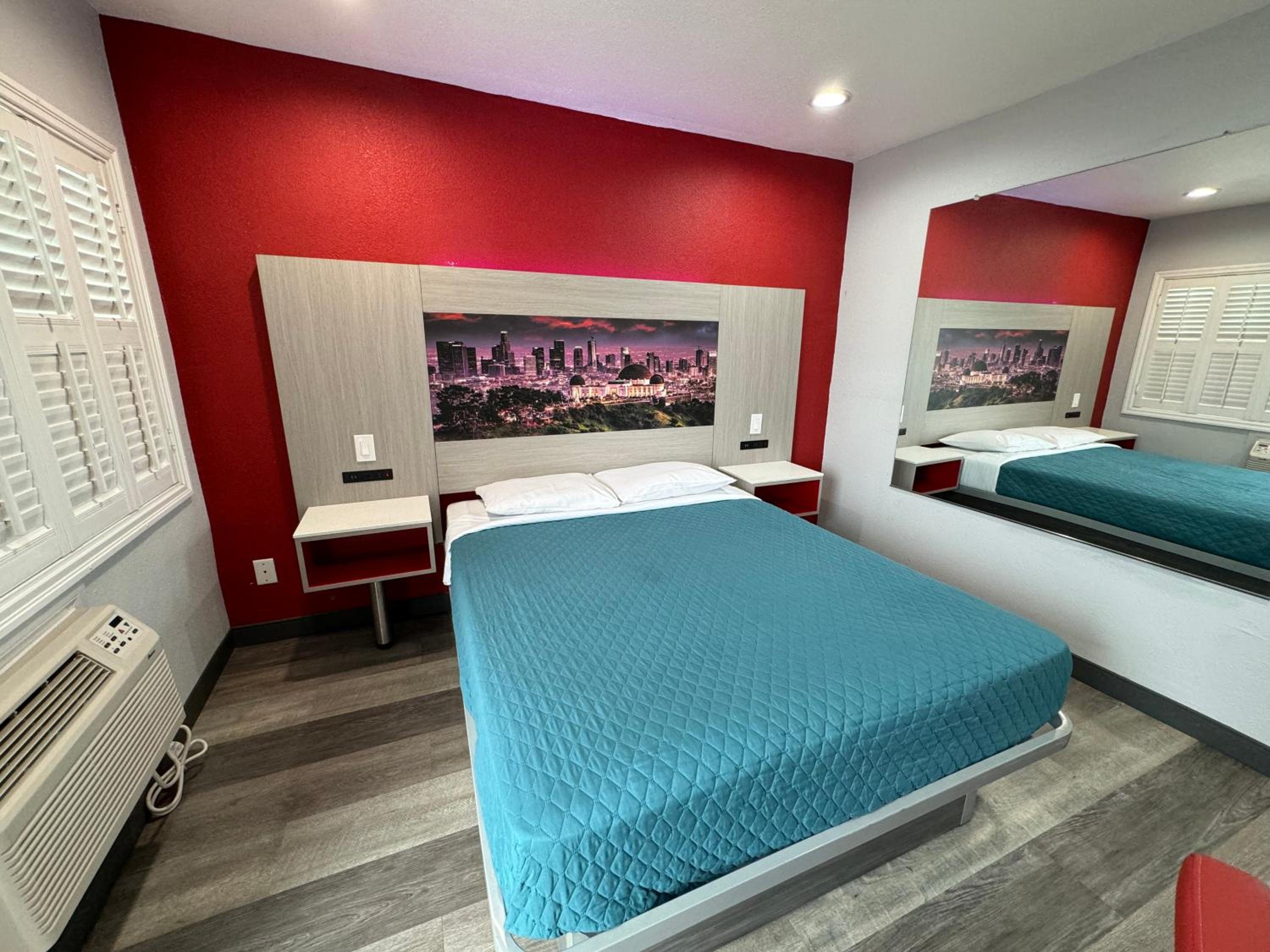 Queen Room - Photo 26