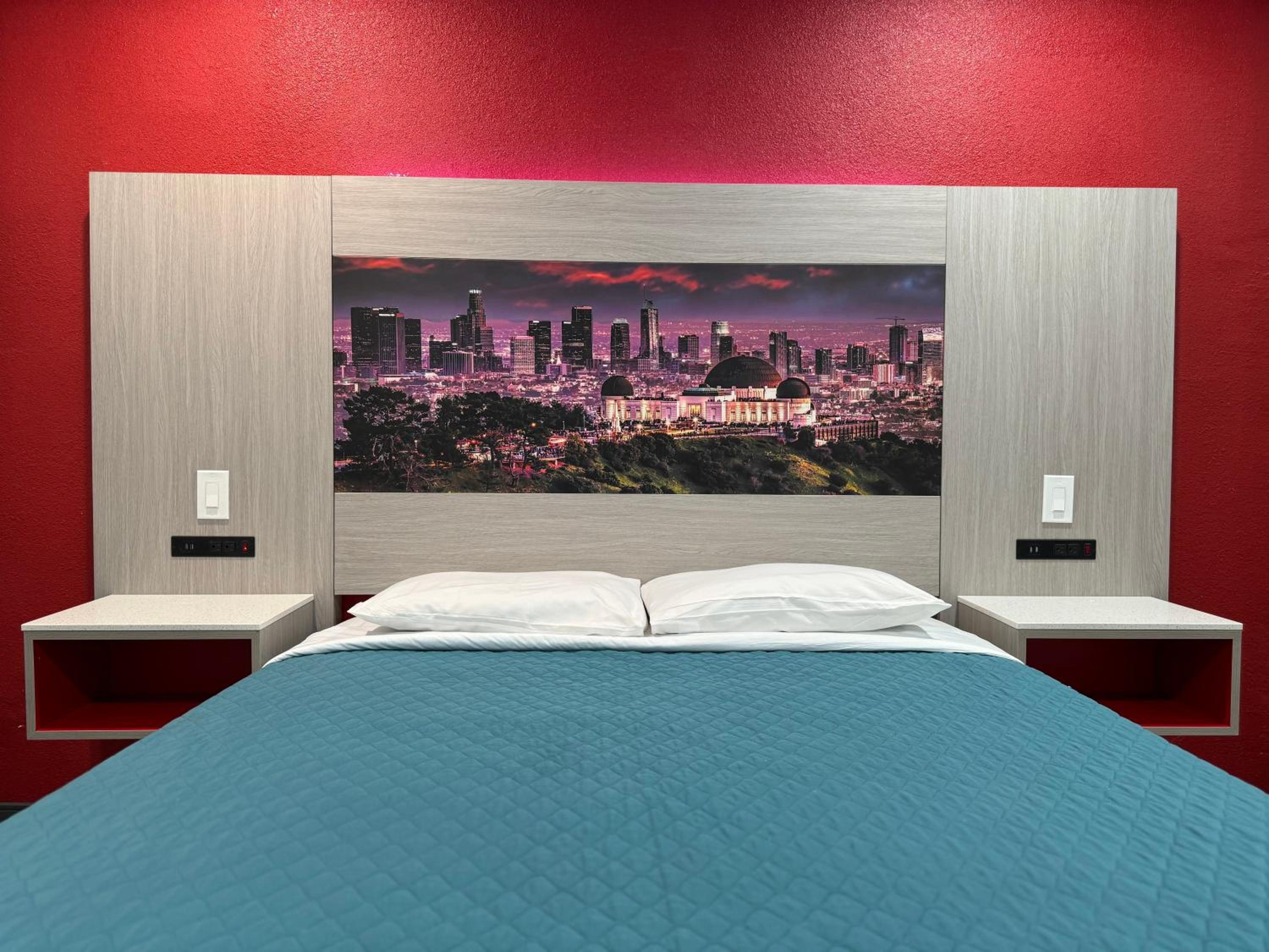 Queen Room - Photo 10