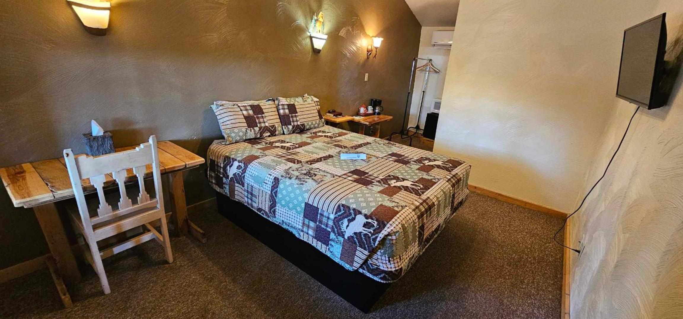 Queen Room