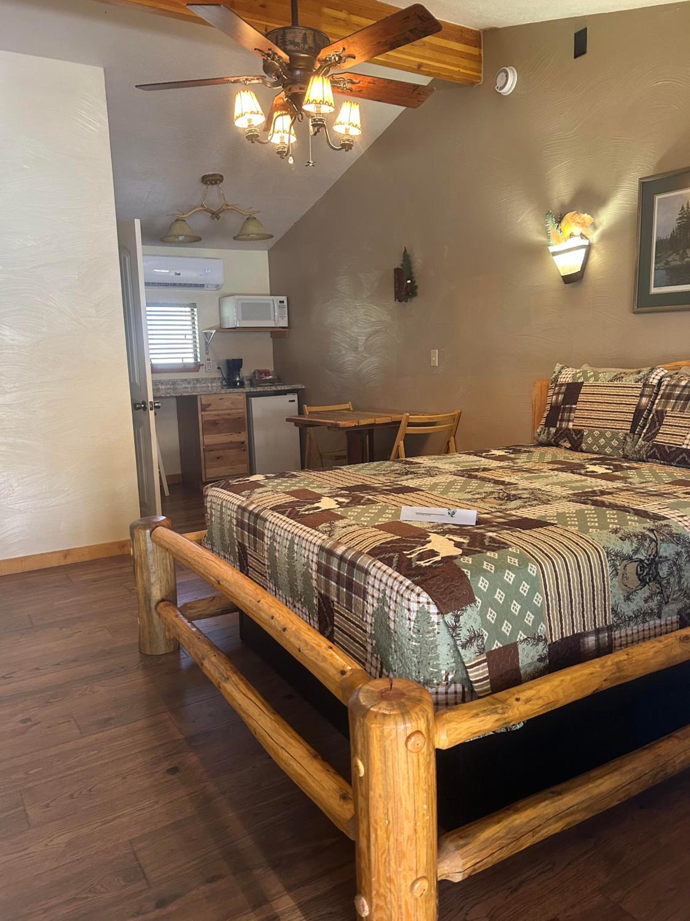 Standard Queen Room